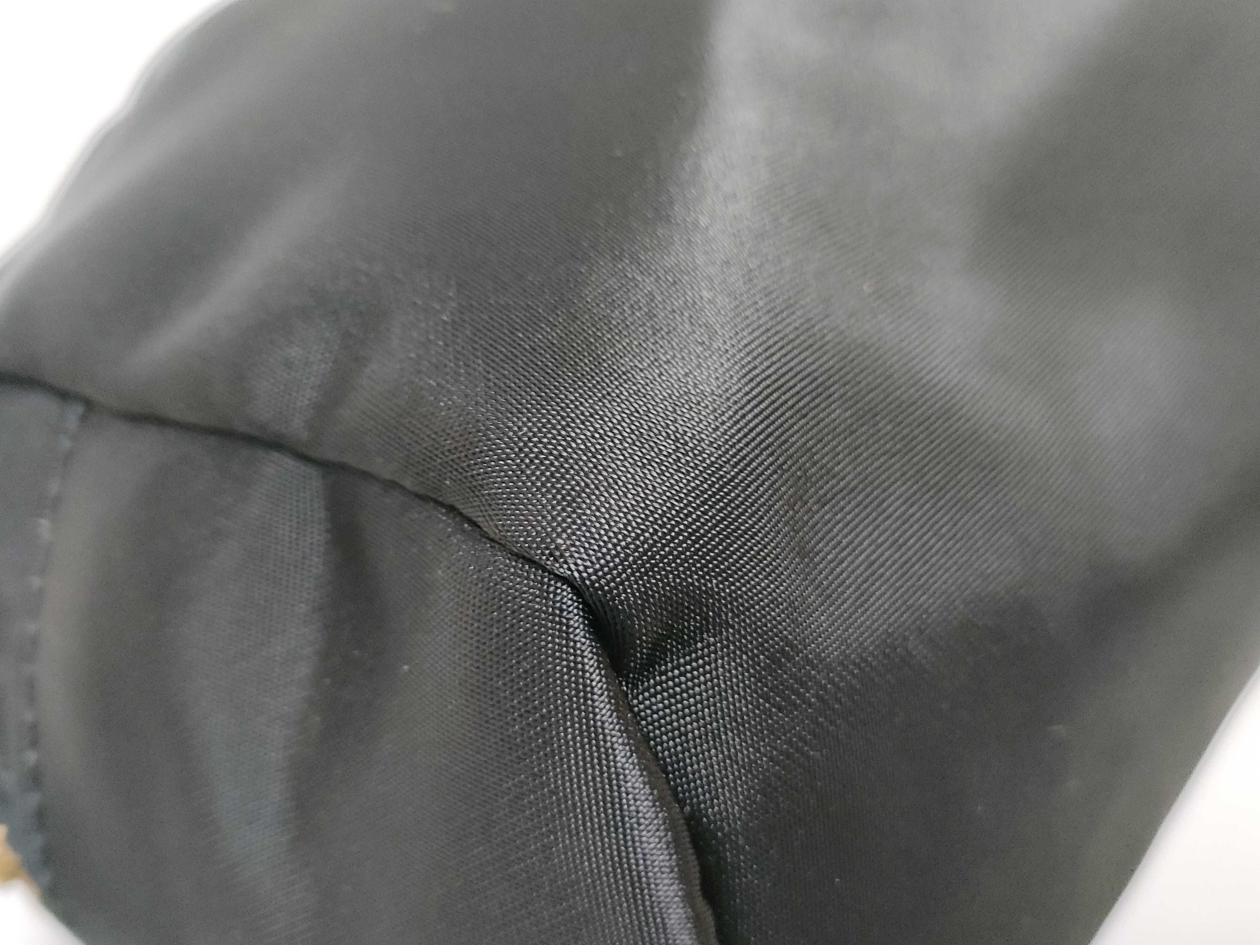 V logo black nylon leather pouch dust bag pouch — view 6