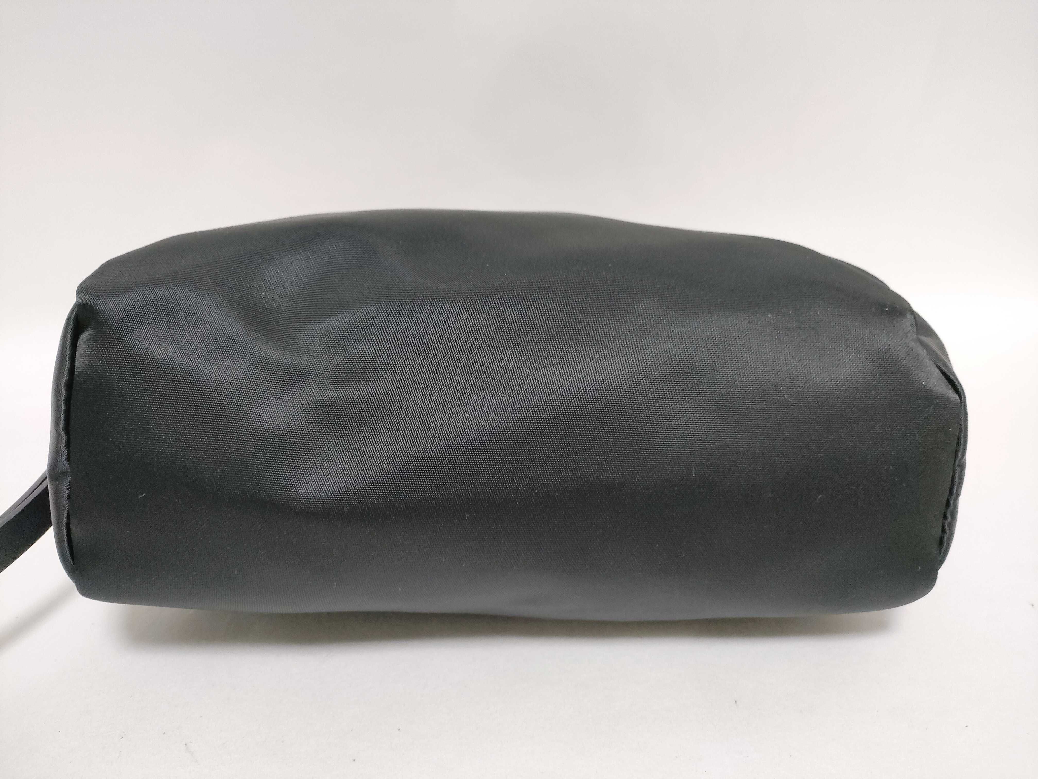 V logo black nylon leather pouch dust bag pouch — view 7