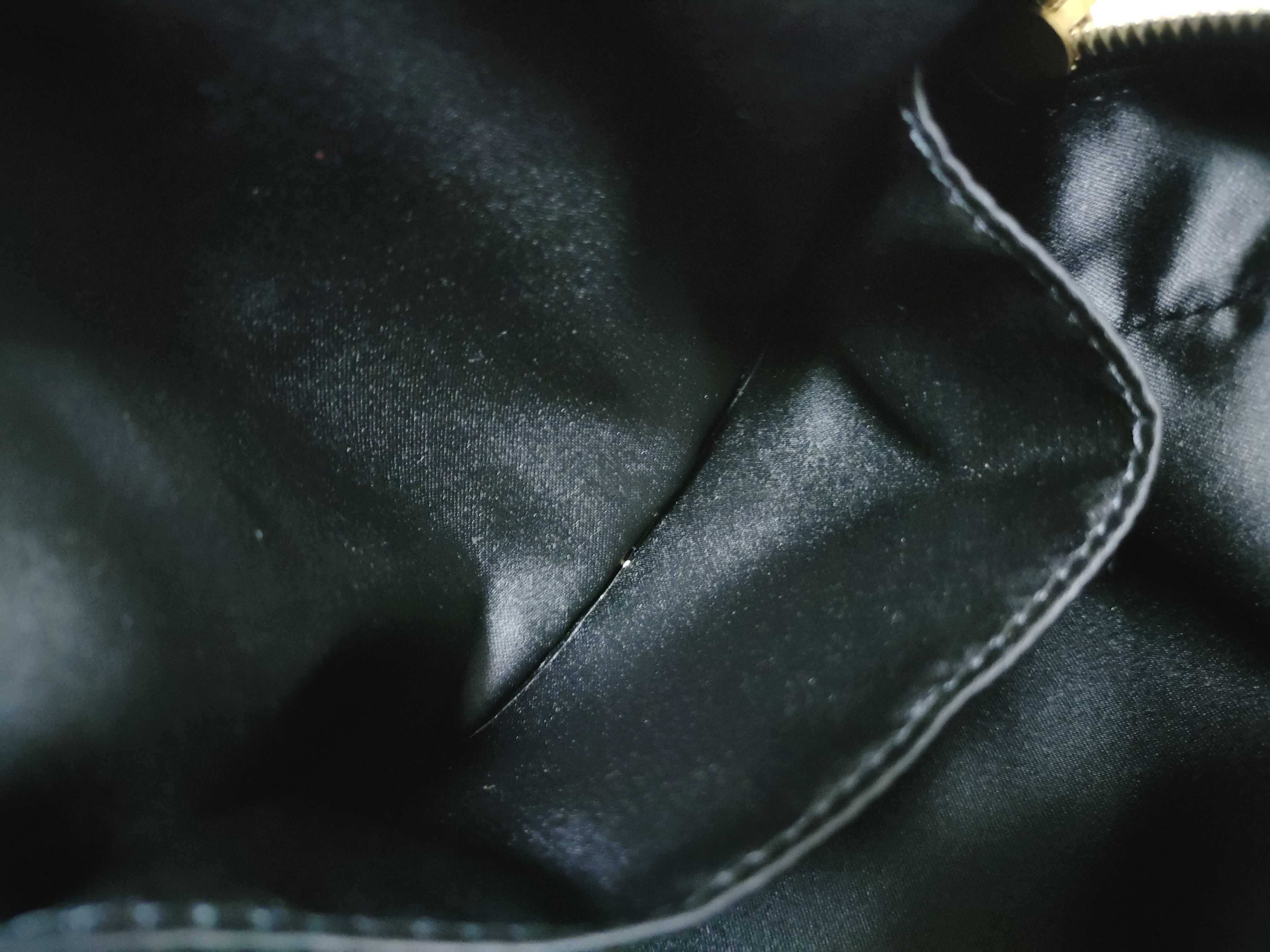 V logo black nylon leather pouch dust bag pouch — view 10