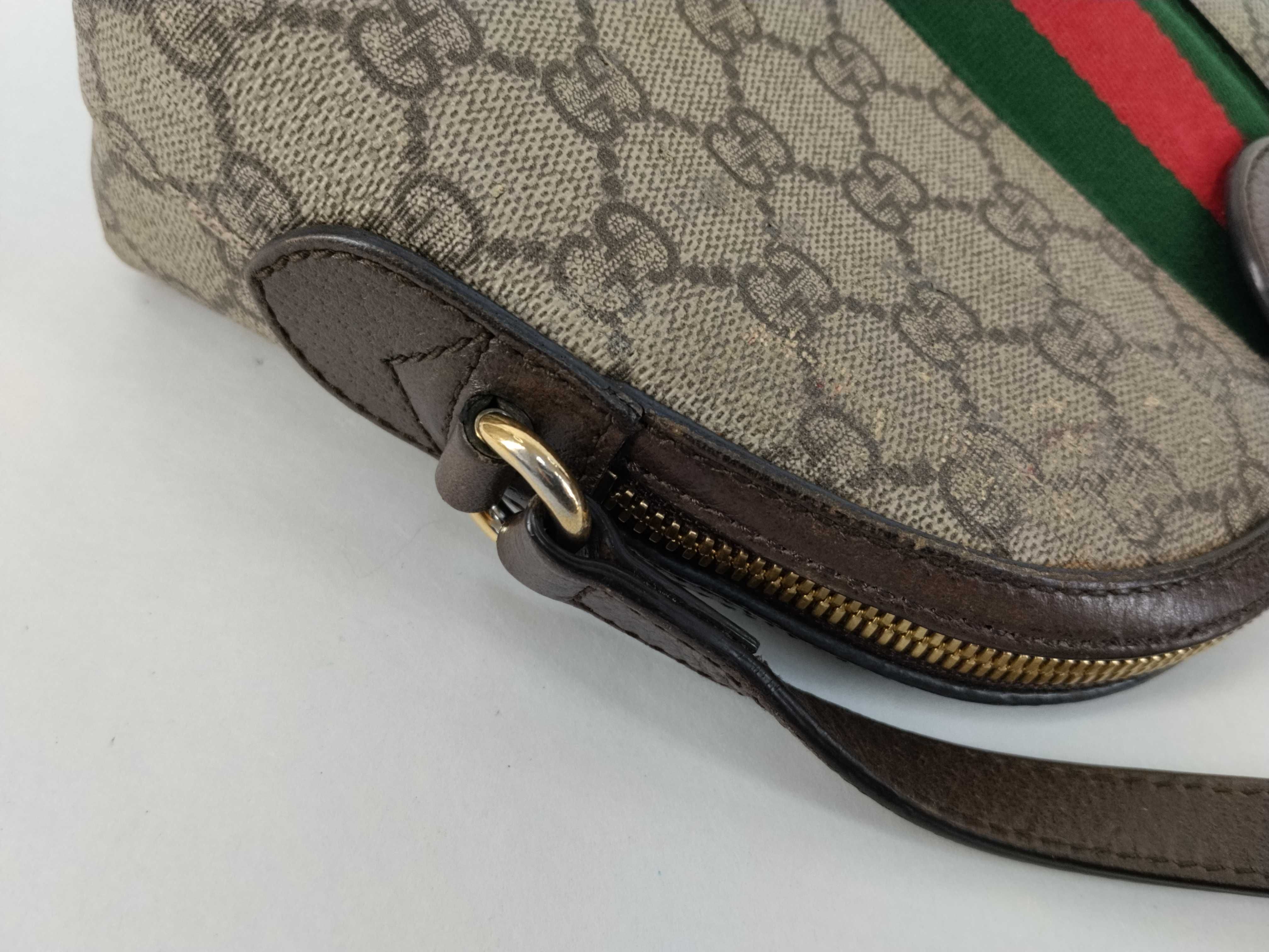 GG Supreme Shoulder Bag (Gray) — view 5