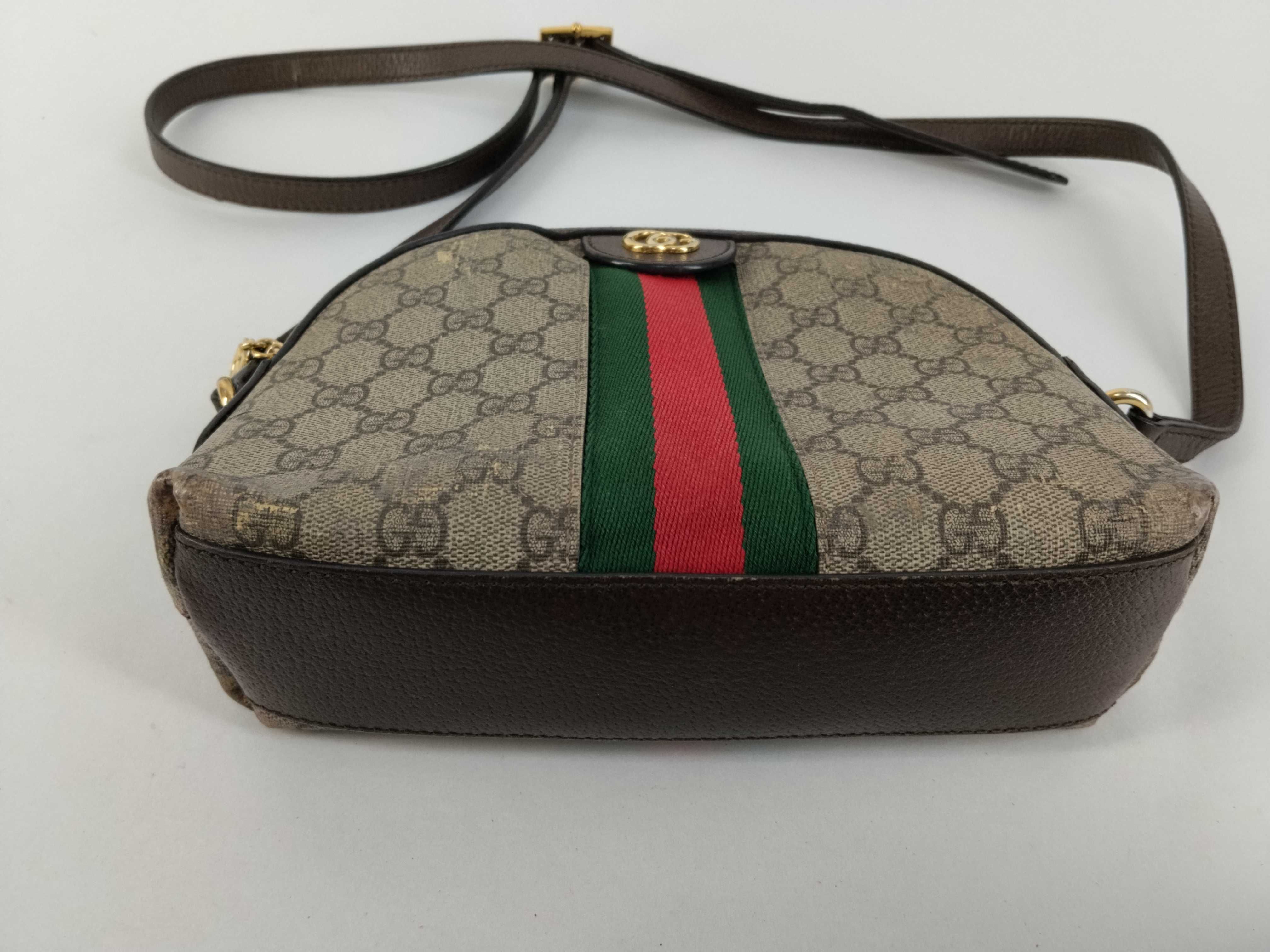 GG Supreme Shoulder Bag (Gray) — view 7
