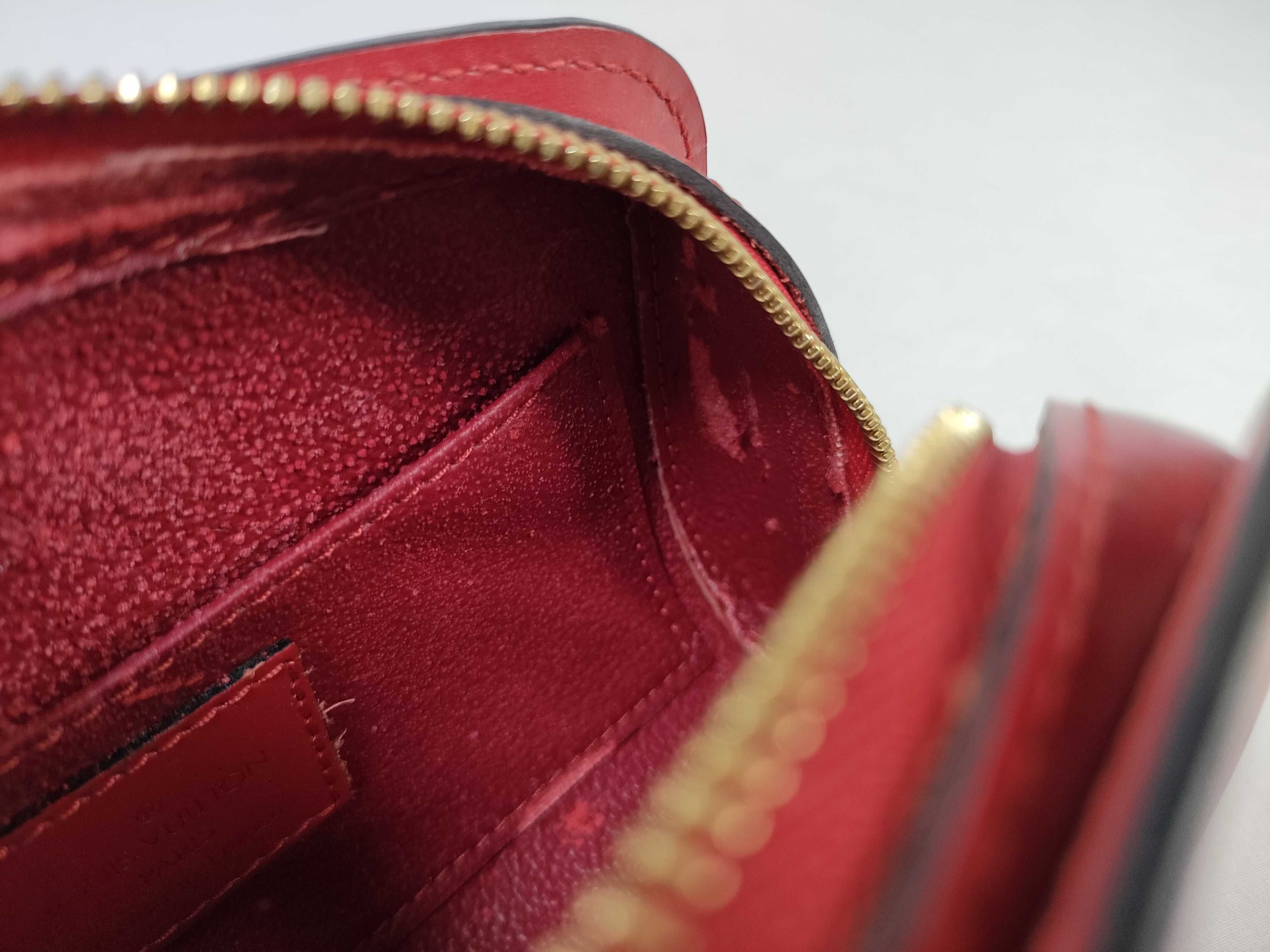 Epi Dauphine Red Pouch — view 11