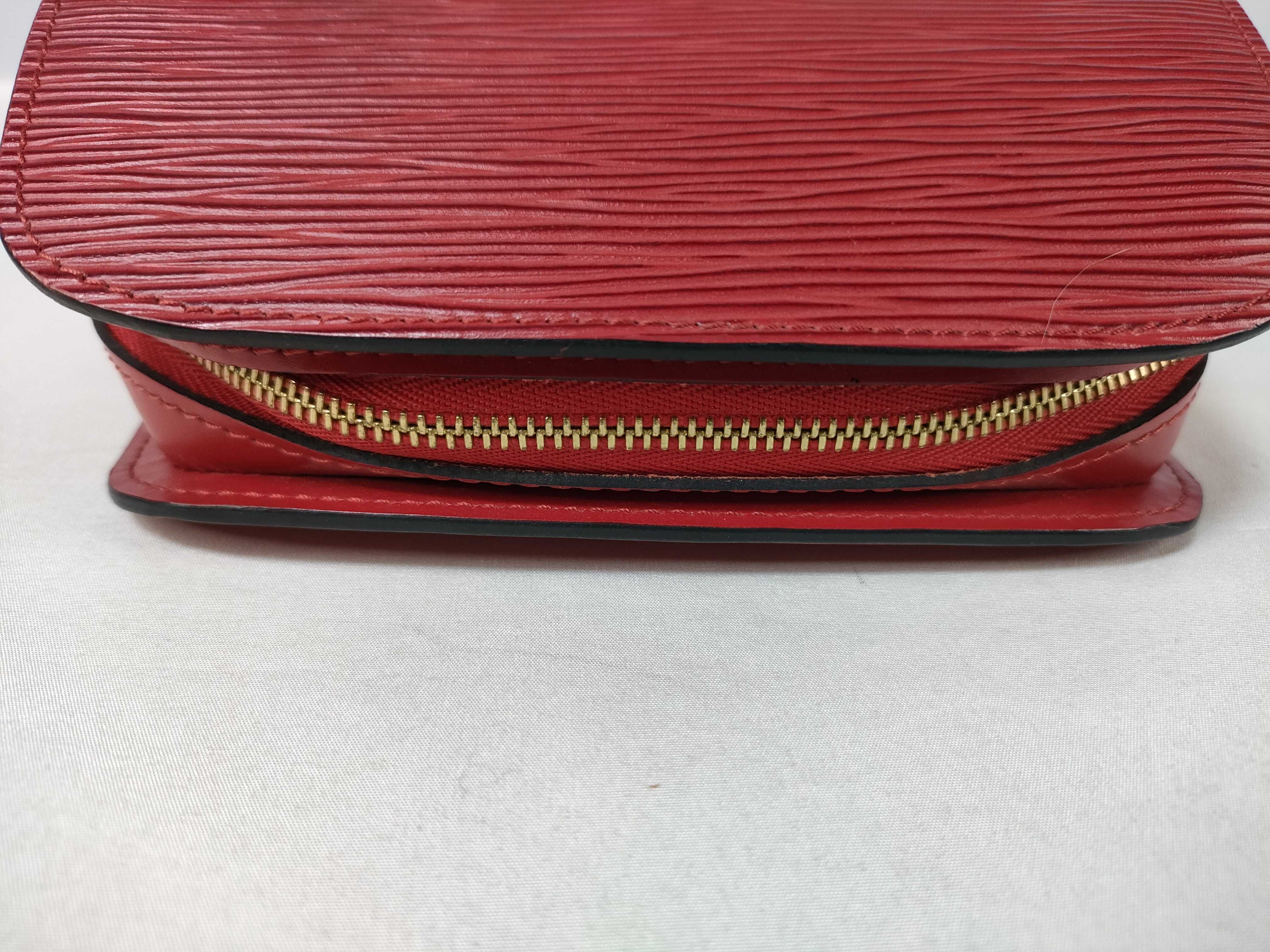 Epi Dauphine Red Pouch — view 4