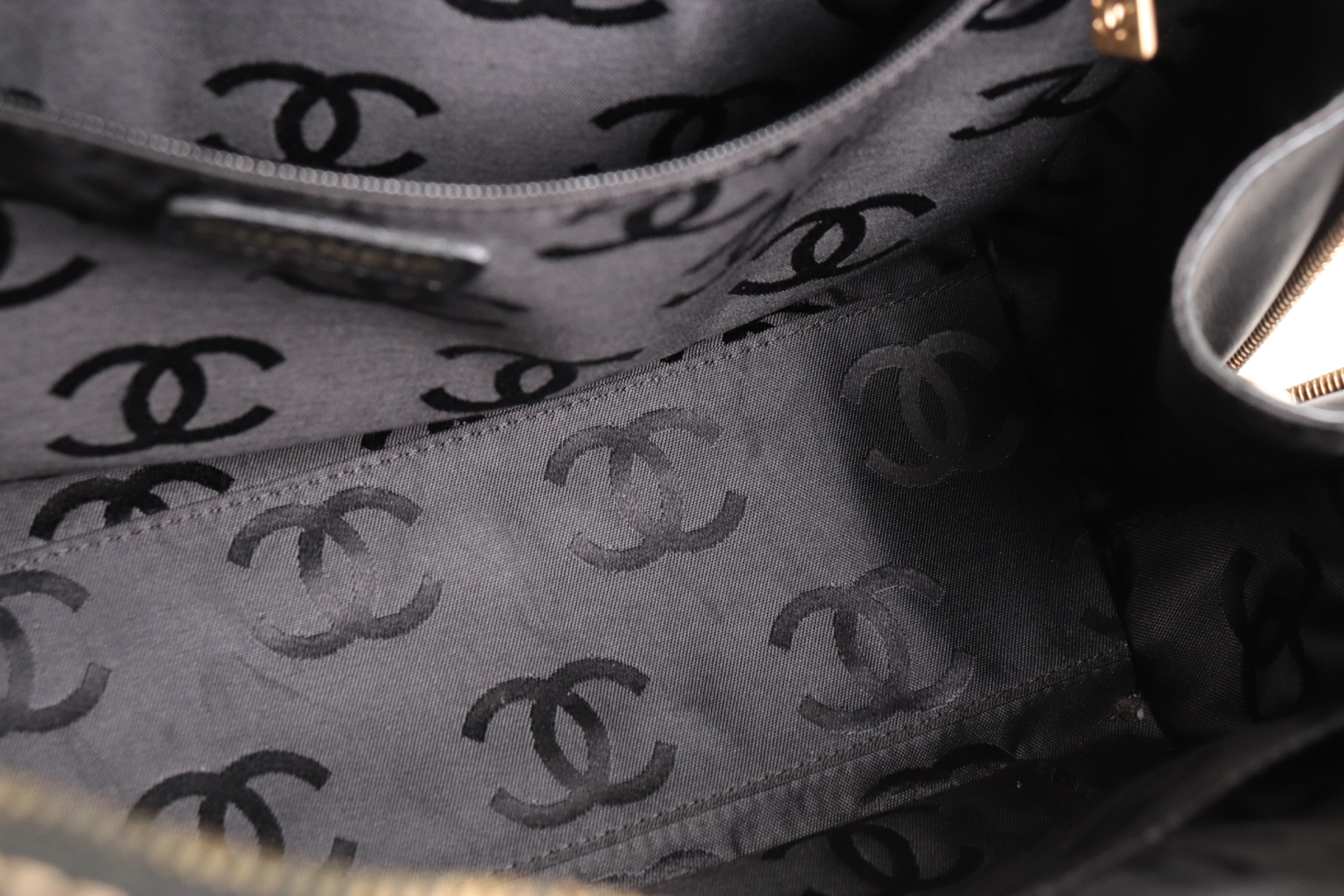 Wild Stitch Calfskin Handbag (Serial No. 7) — view 8