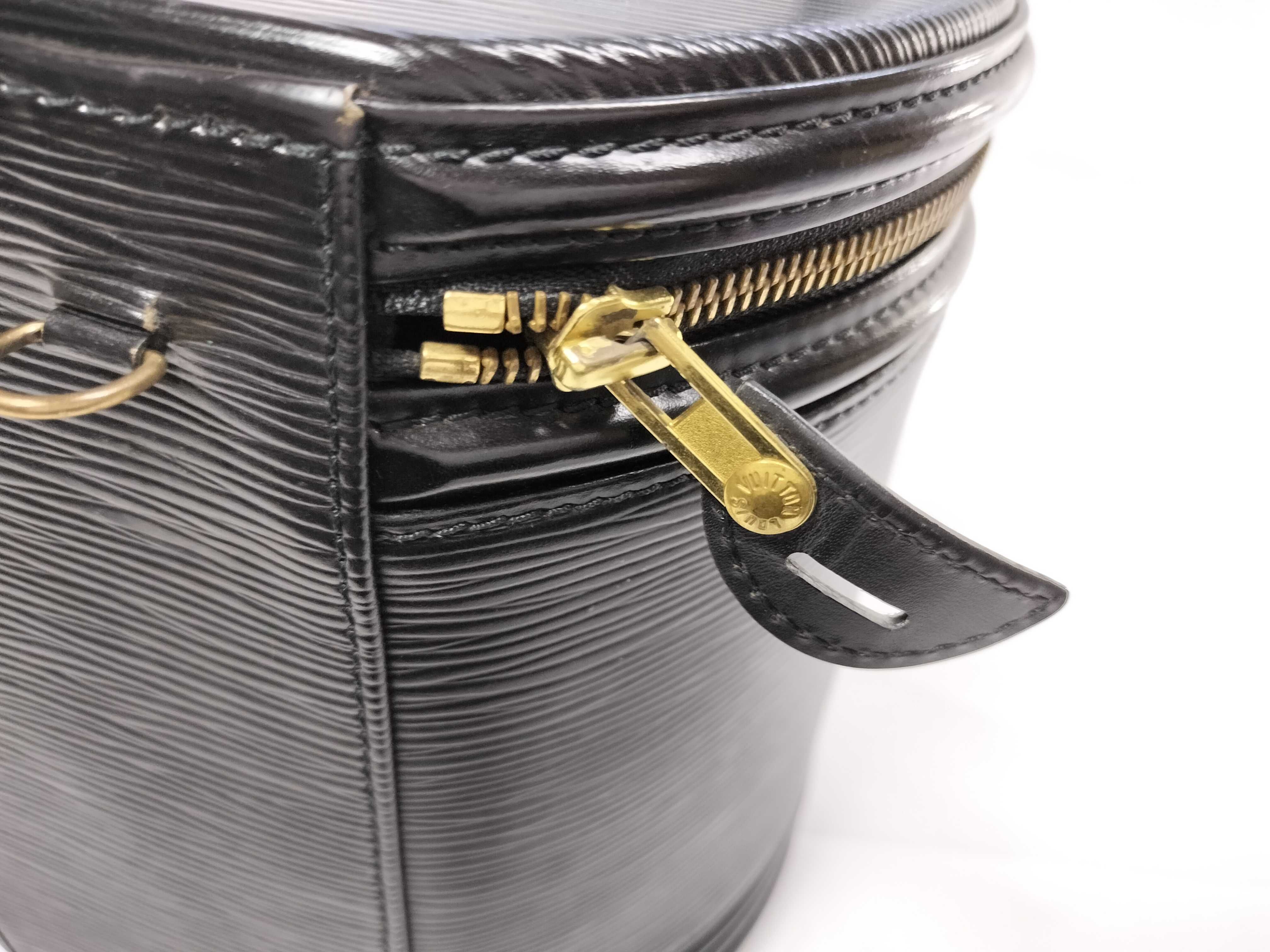 Epi M48032 Cannes Vanity Bag — view 12