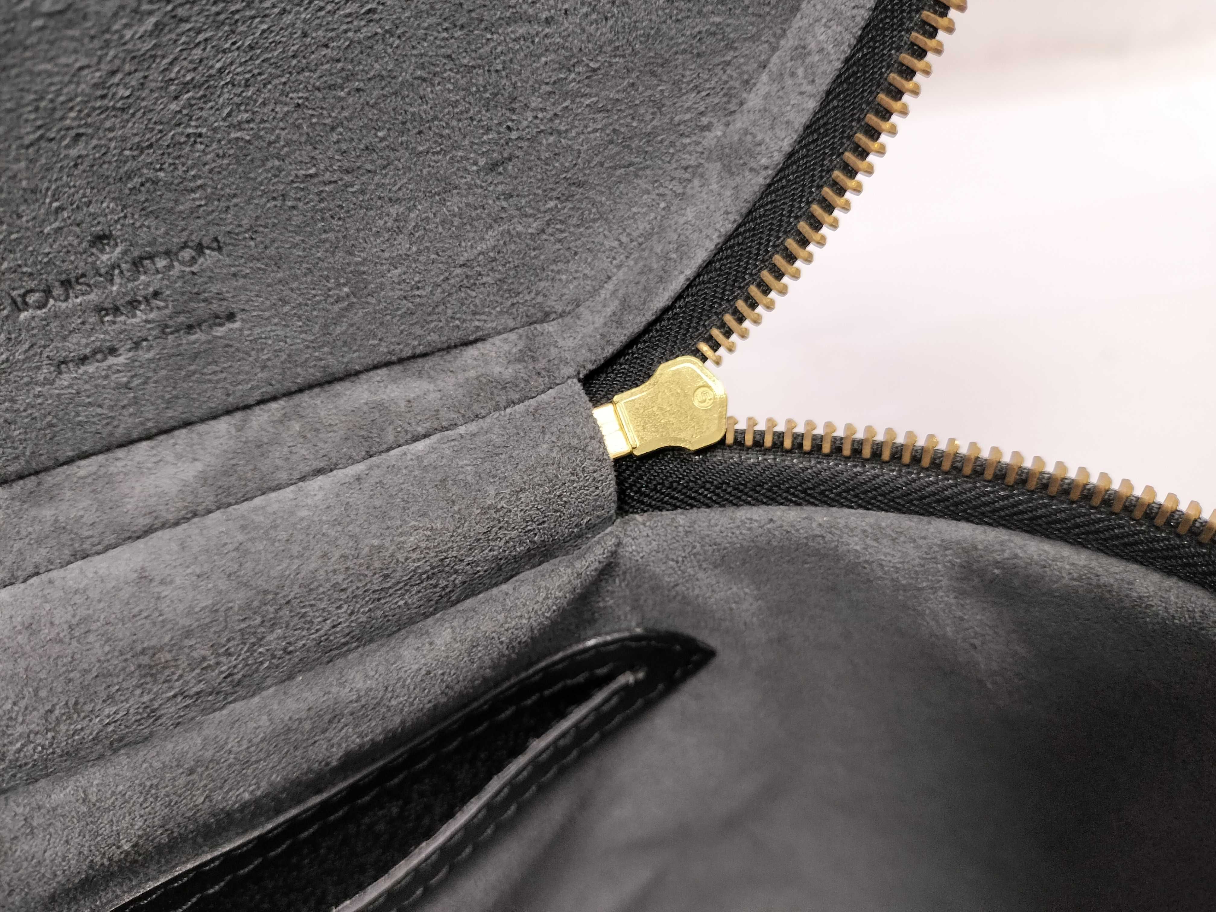 Epi M48032 Cannes Vanity Bag — view 7