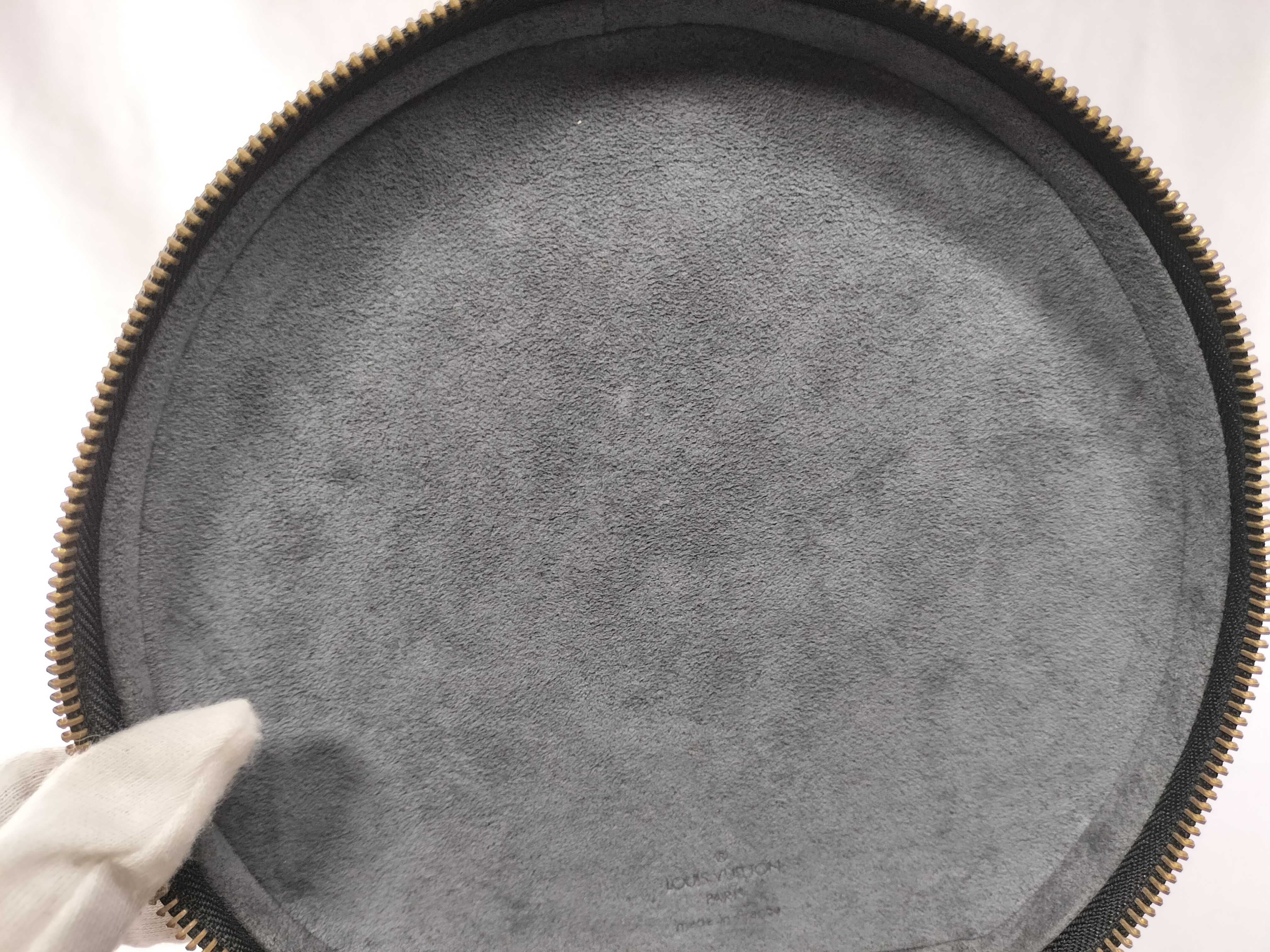 Epi M48032 Cannes Vanity Bag — view 8