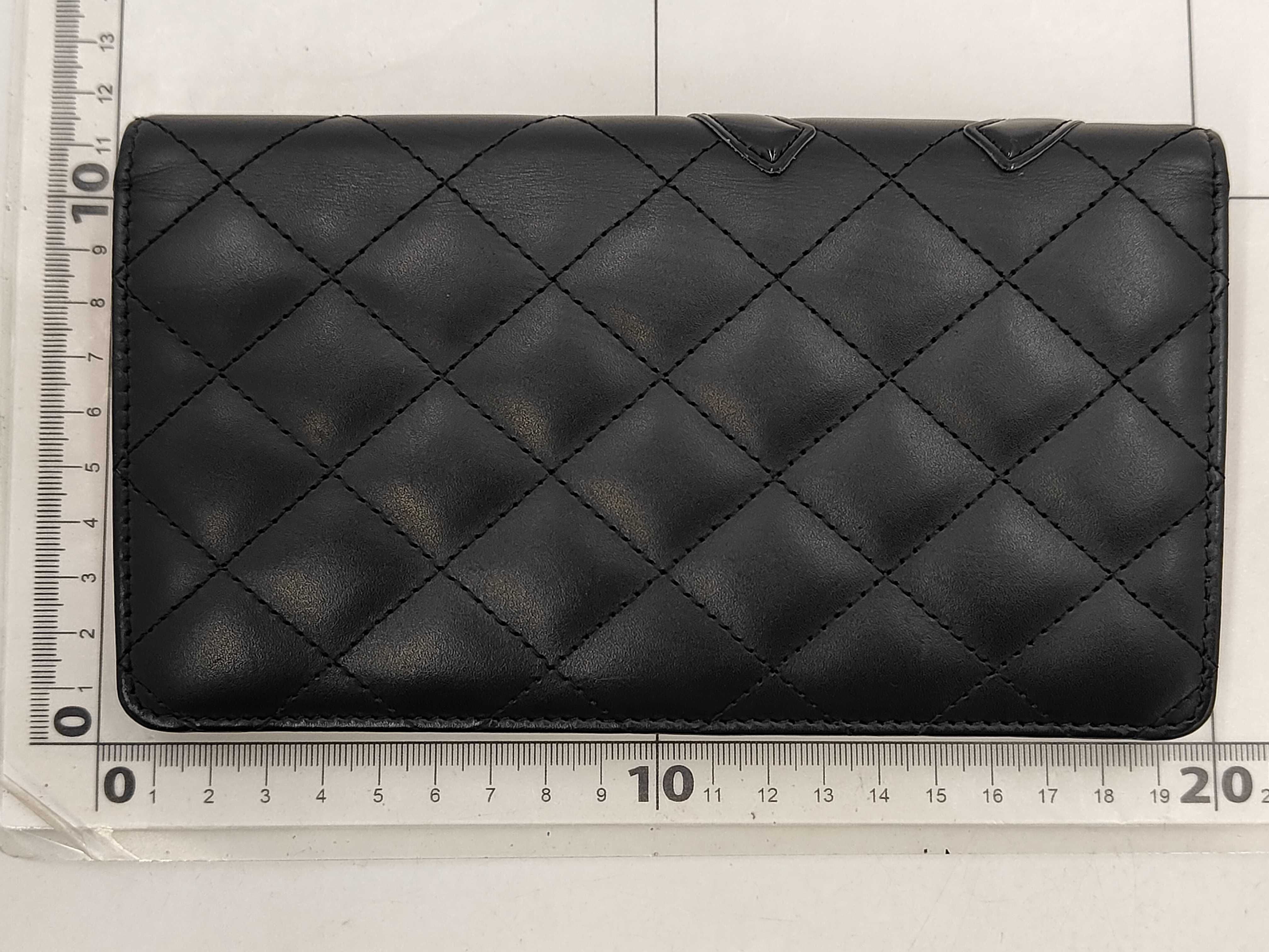 wallet — view 2