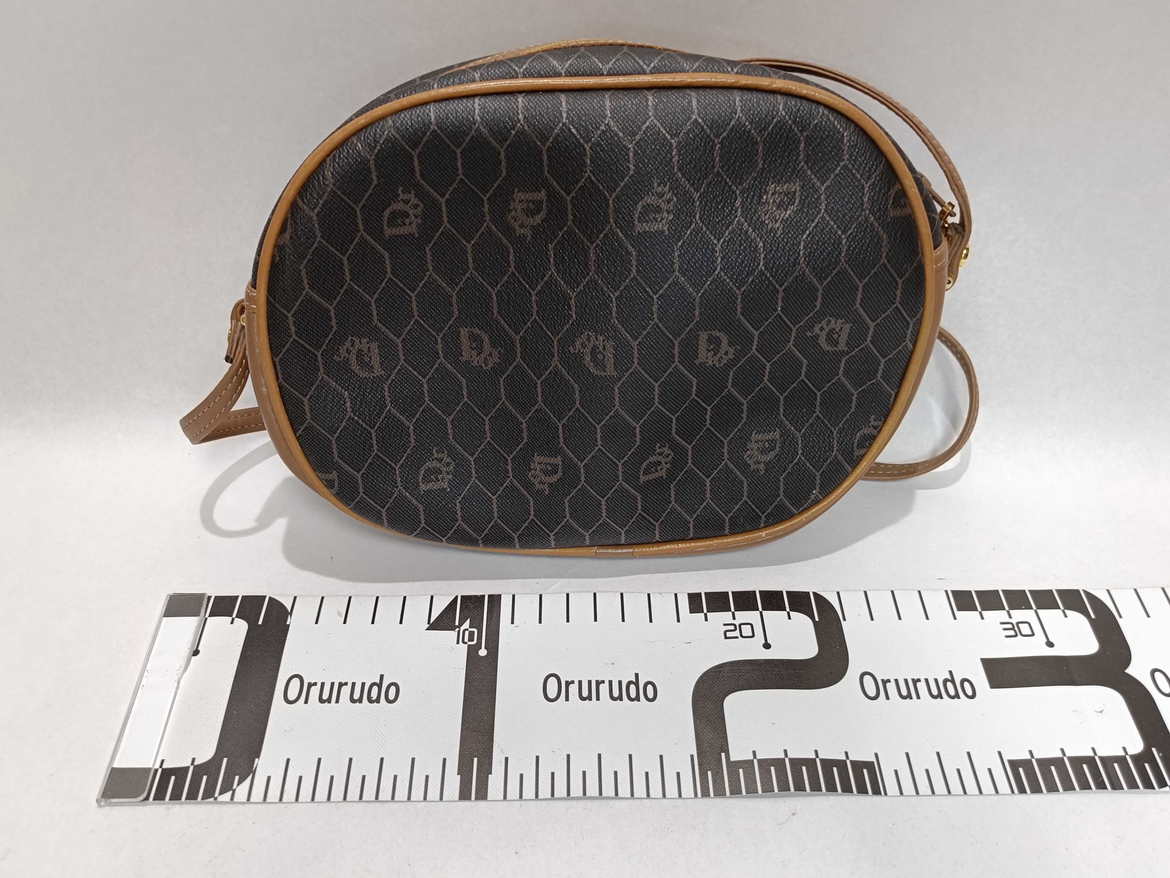 Honeycomb Pattern Shoulder Bag — view 2