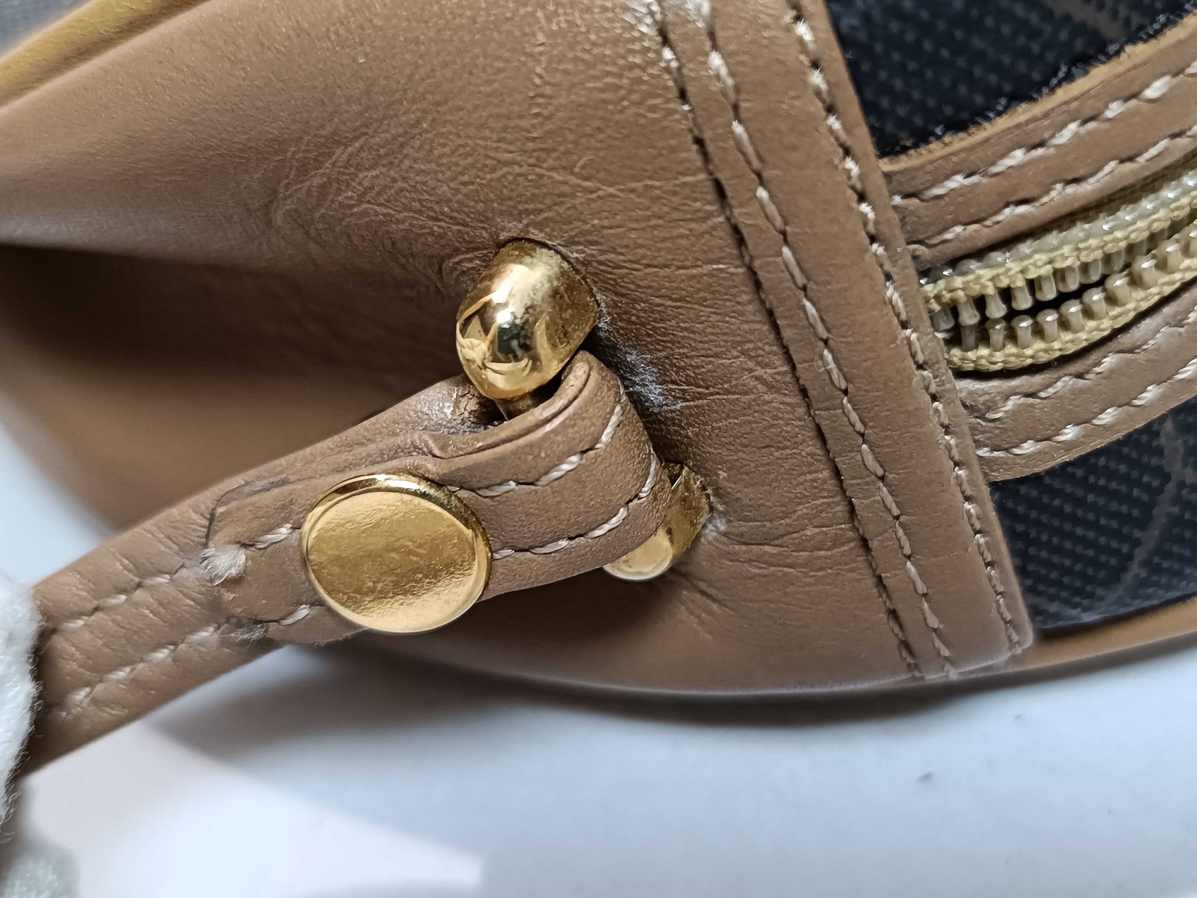 Honeycomb Pattern Shoulder Bag — view 5