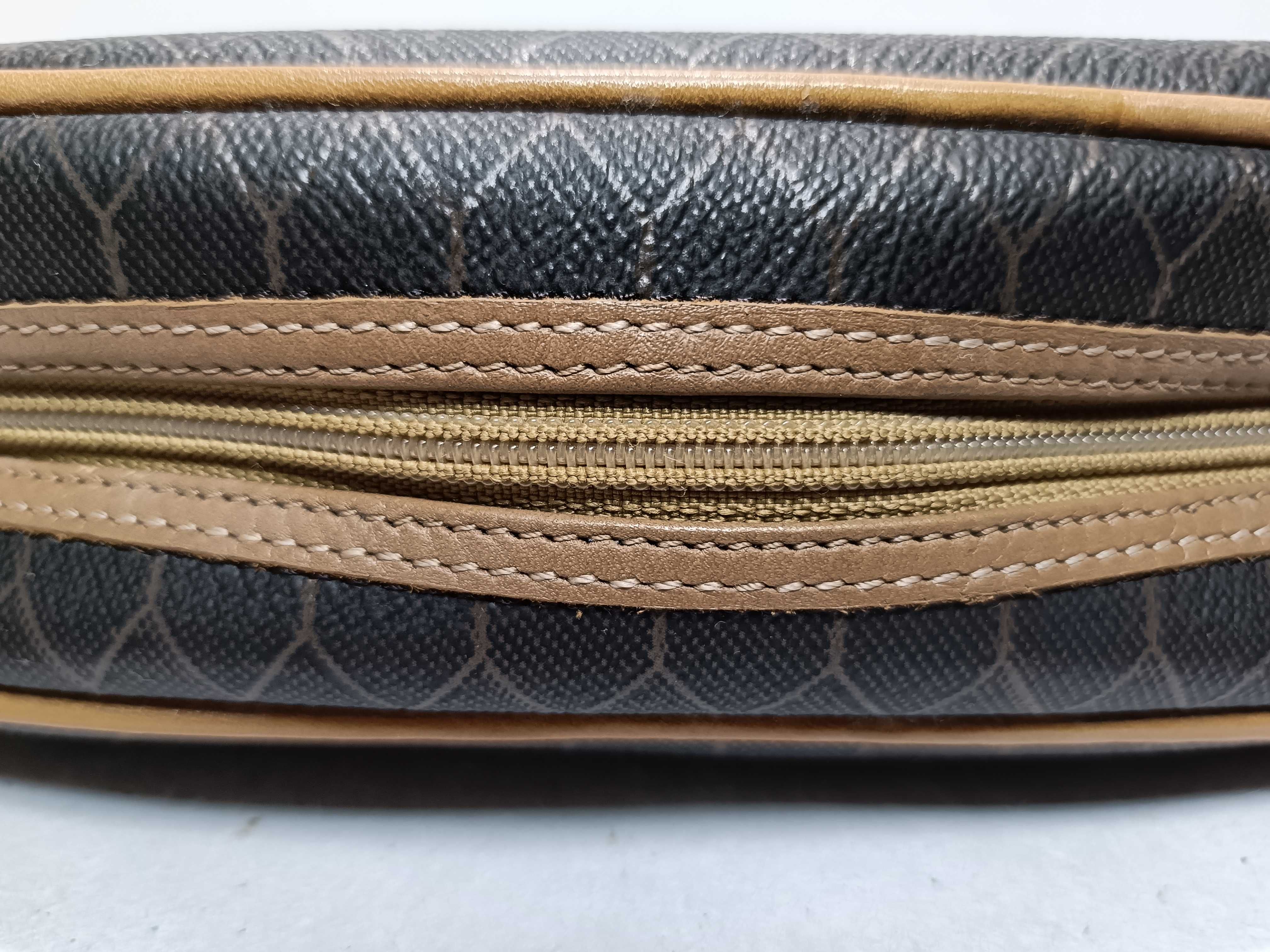 Honeycomb Pattern Shoulder Bag — view 9