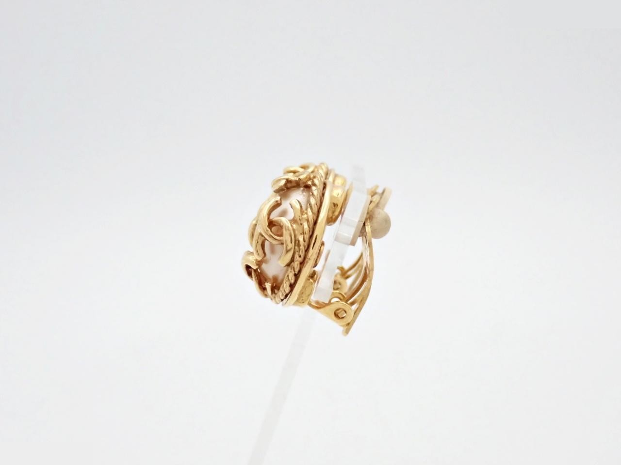 Earrings — view 3