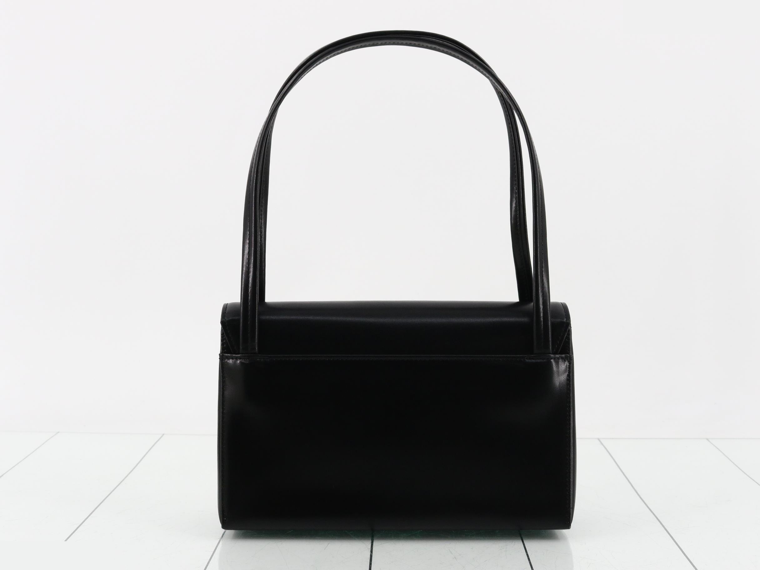 Rotating logo, leather, black, W23 H15 D6 — view 2