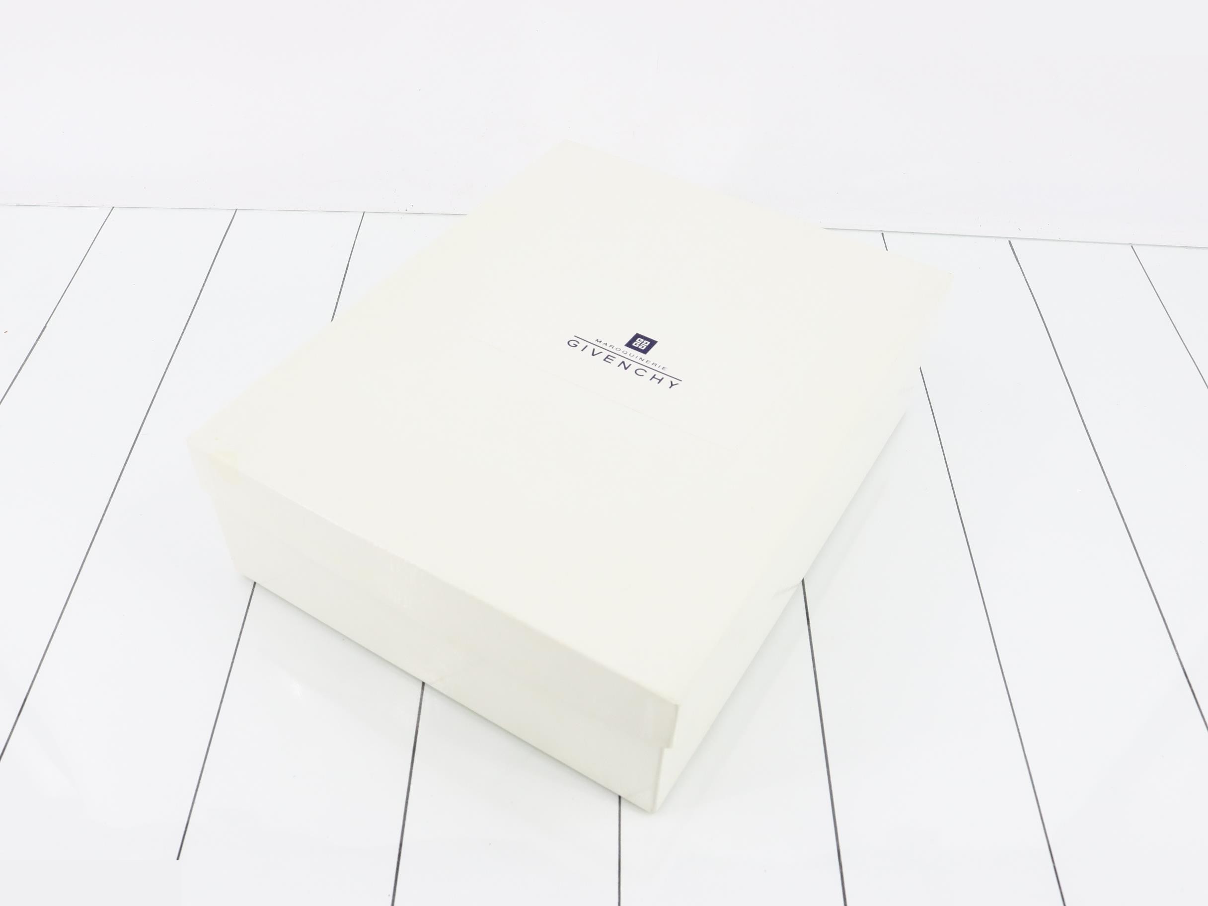 Rotating logo, leather, black, W23 H15 D6 — view 7