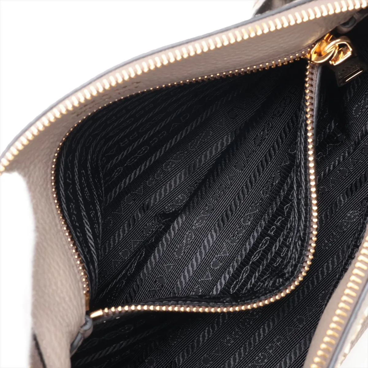 Vitello Daino 1BA472 Leather 2-Way Handbag, Gray — view 9
