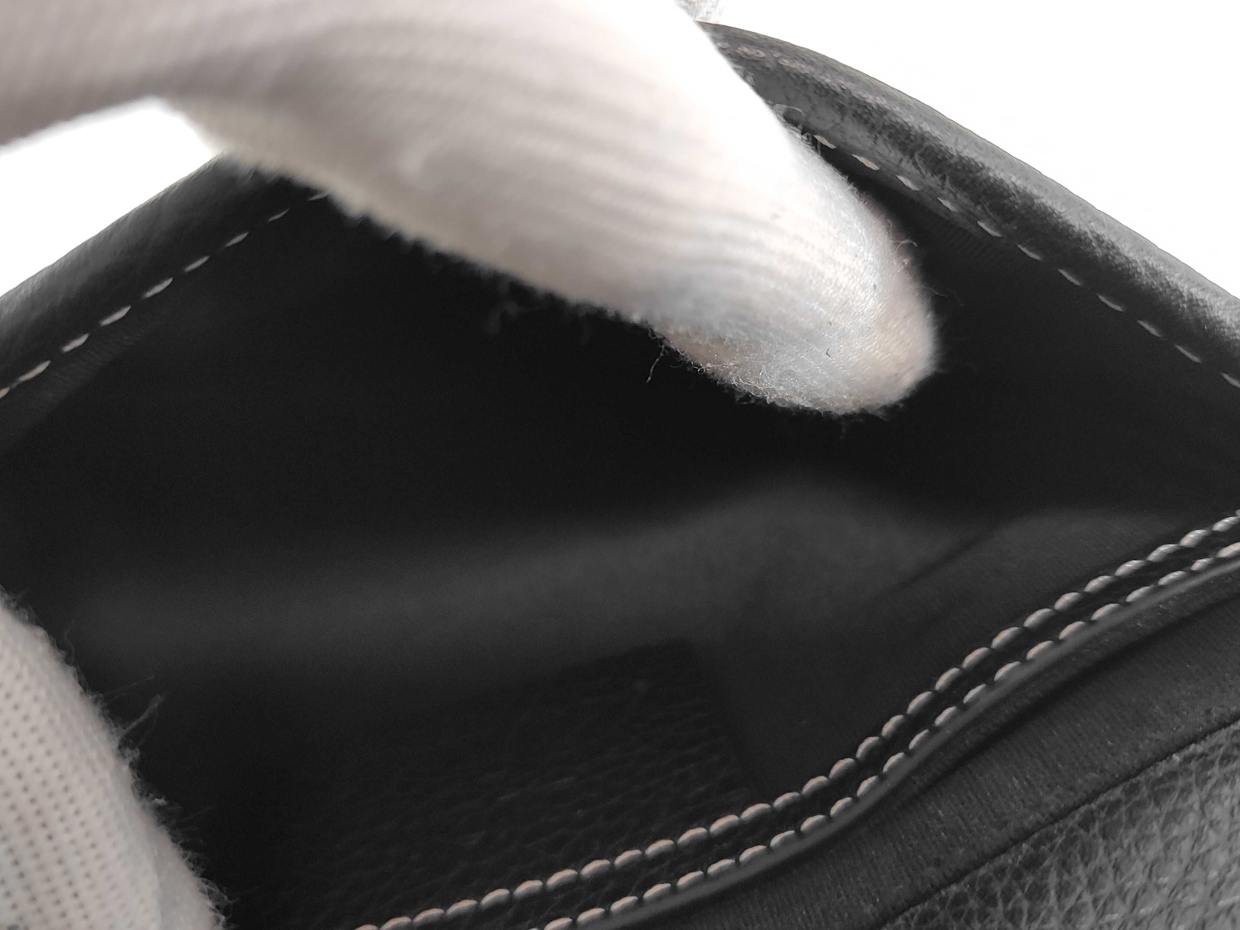 BEE Saddle Leather Shoulder Bag — view 11