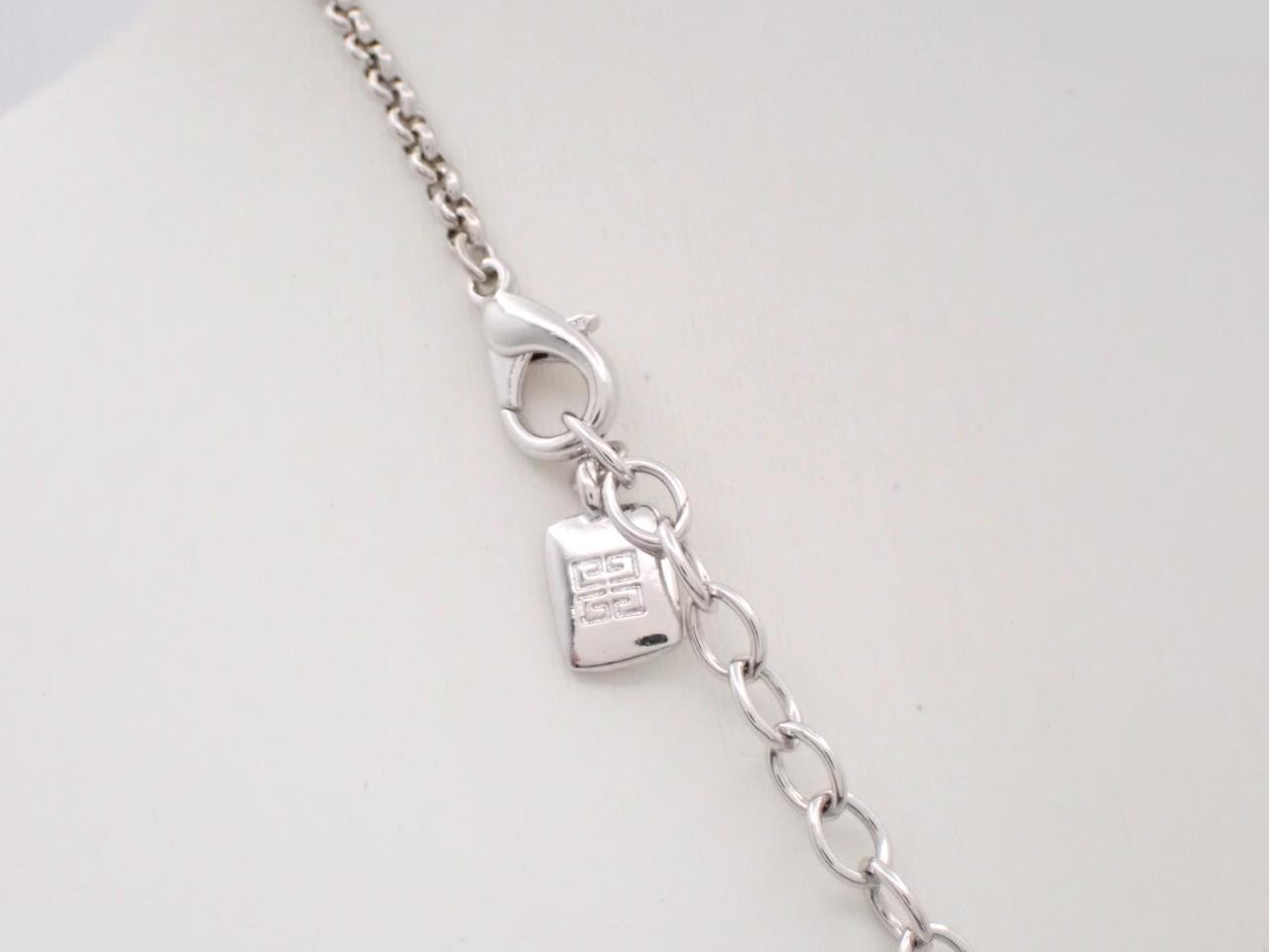 Other line: Precious metals, necklaces, pendants, neck circumference approximately 51 cm. — view 2