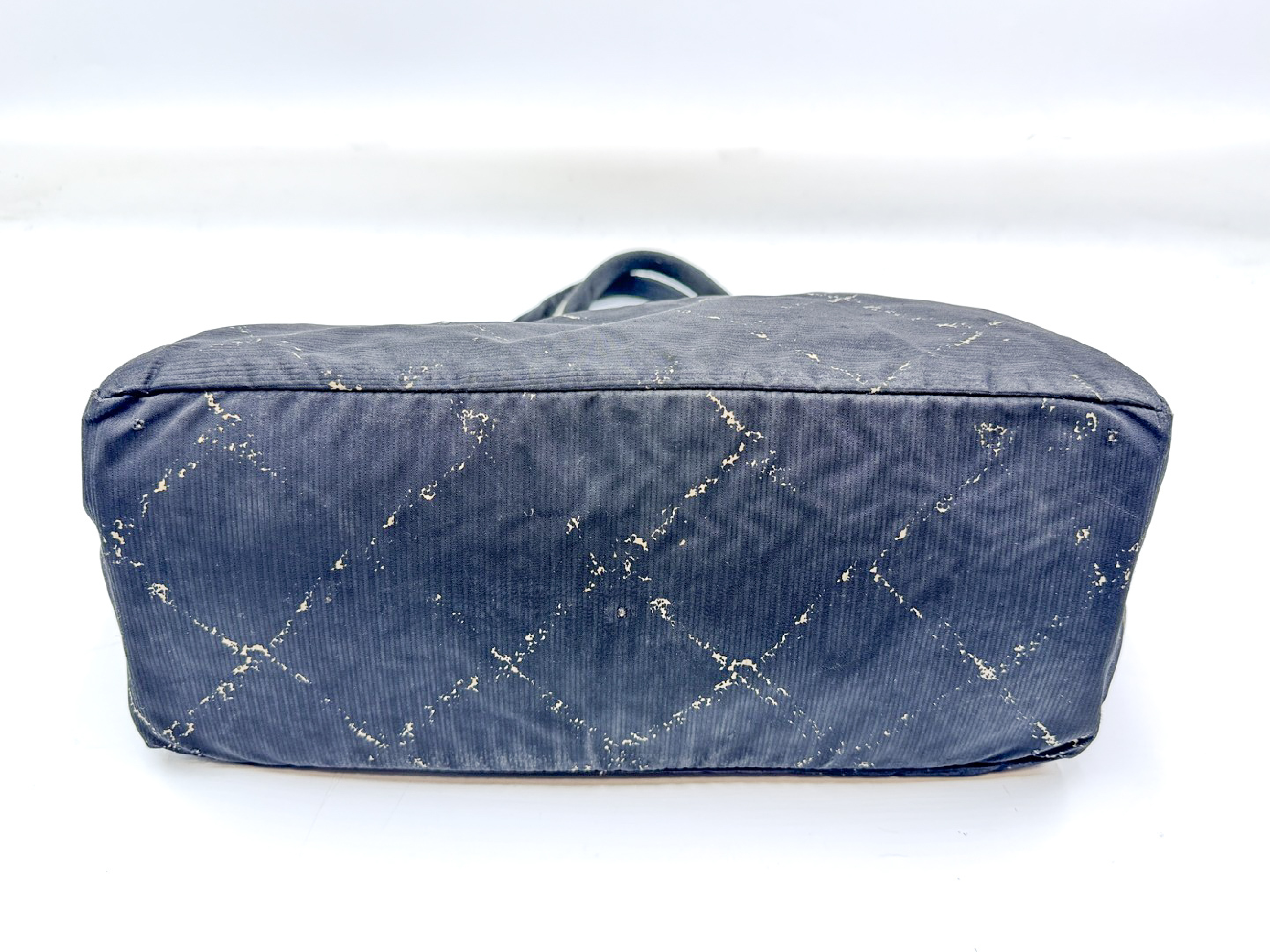 Old Travel Line Series 6 Tote Bag — view 8