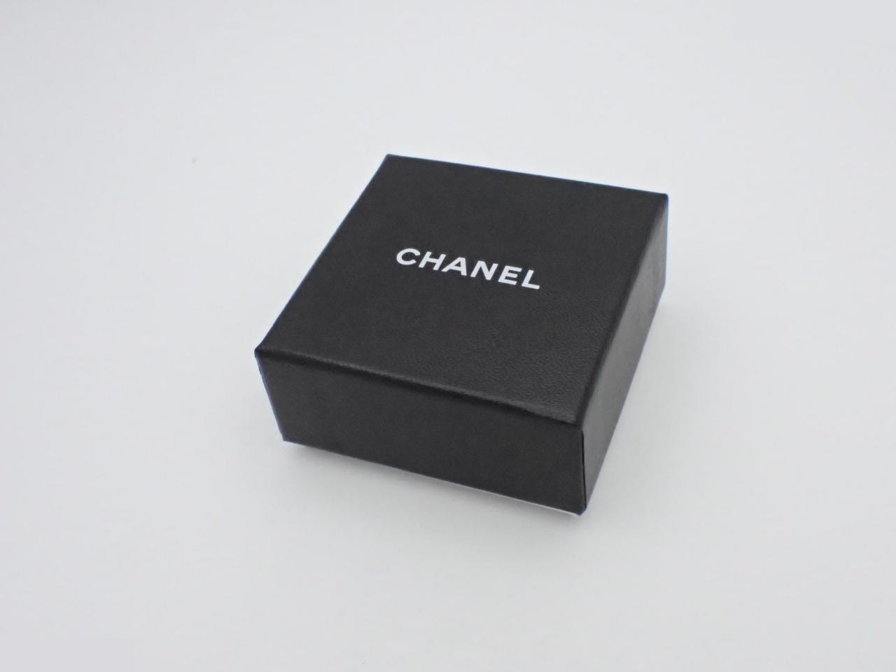Earrings — view 4