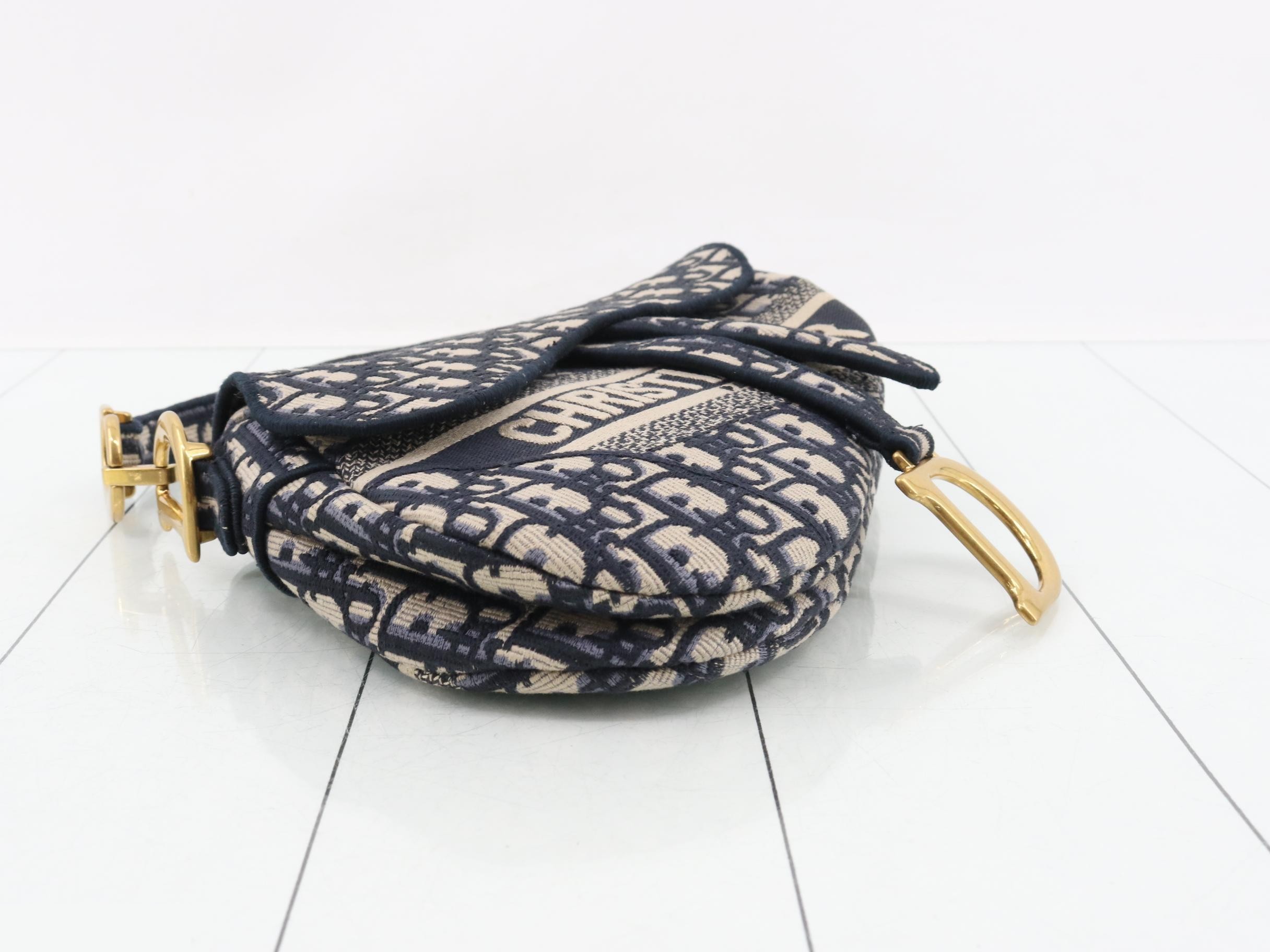 Saddlebag, Oblique Embroidery, One-Shoulder Bag — view 5