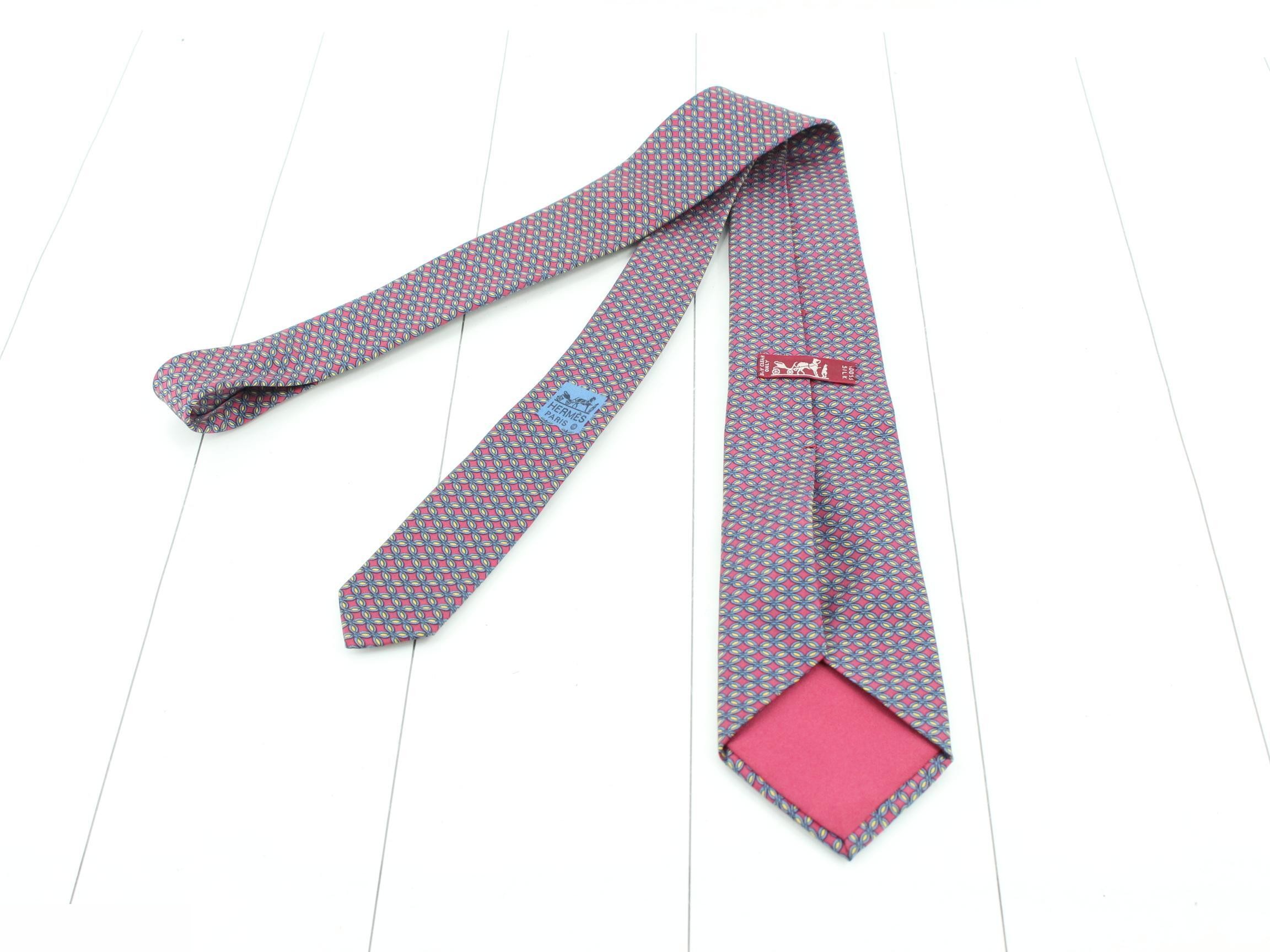 tie — view 2