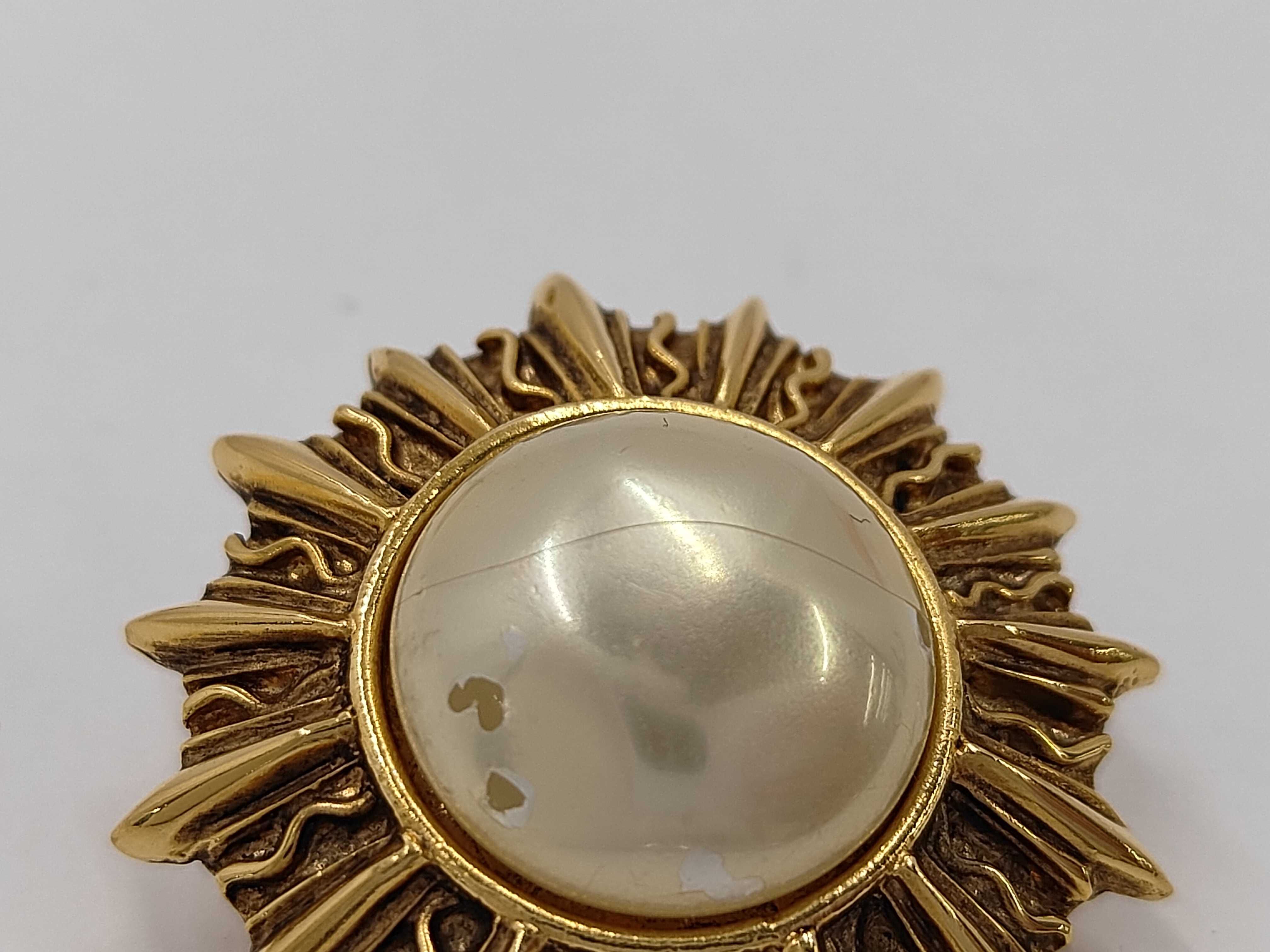 brand jewelry earrings, sun motif earrings. — view 6