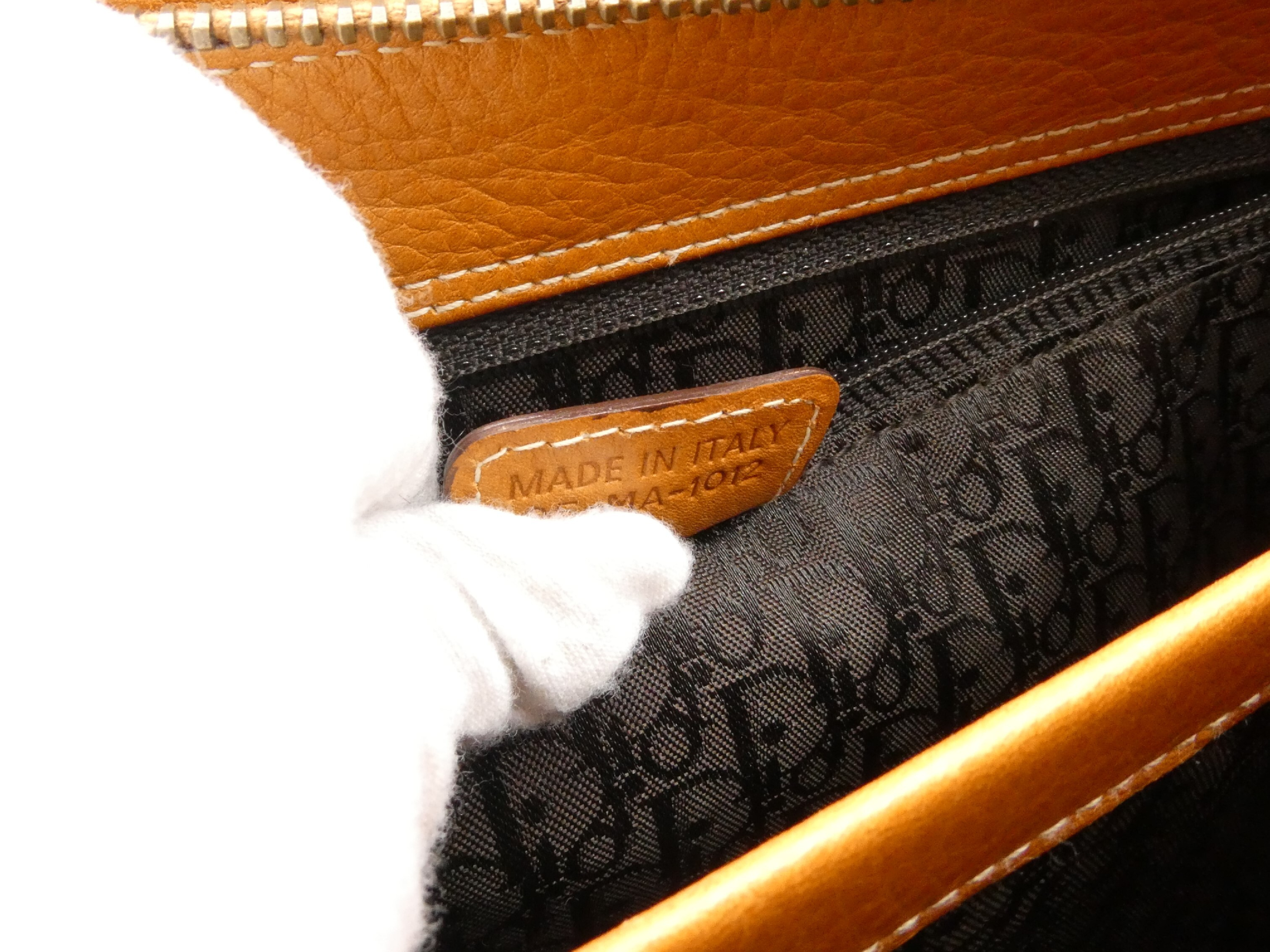 logo leather shoulder bag — view 9