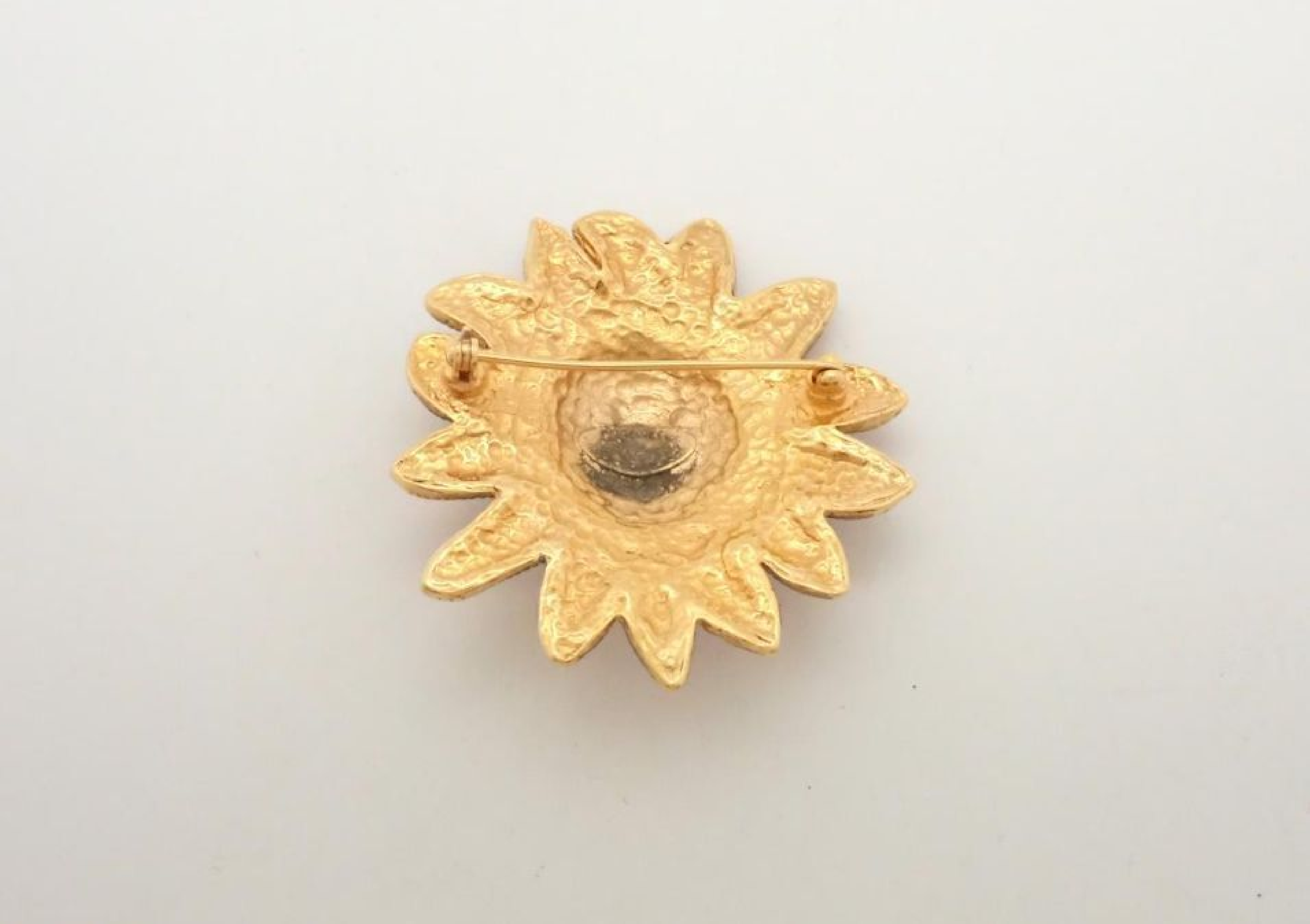 Lion Brooch (with comments) — view 2