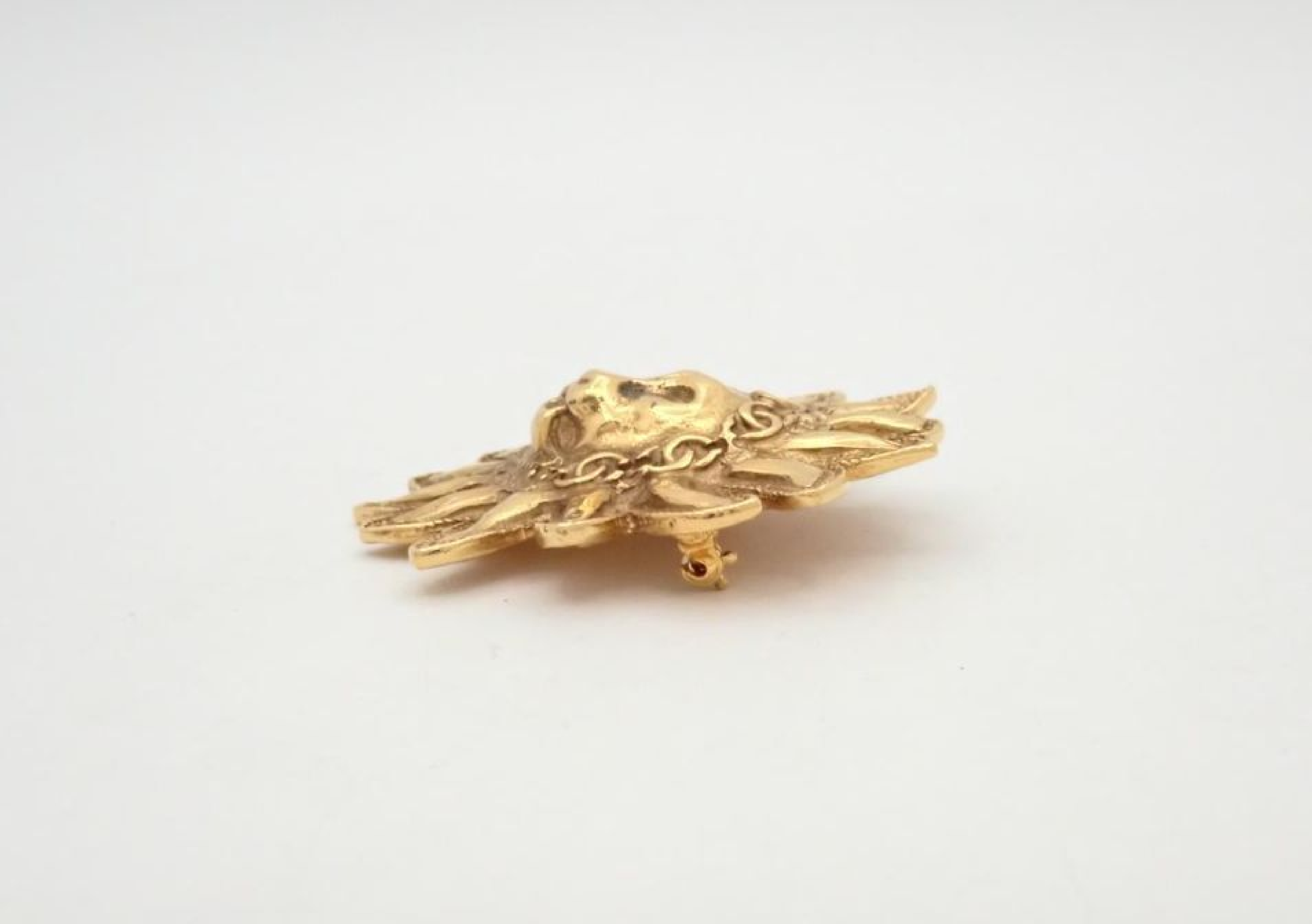 Lion Brooch (with comments) — view 3