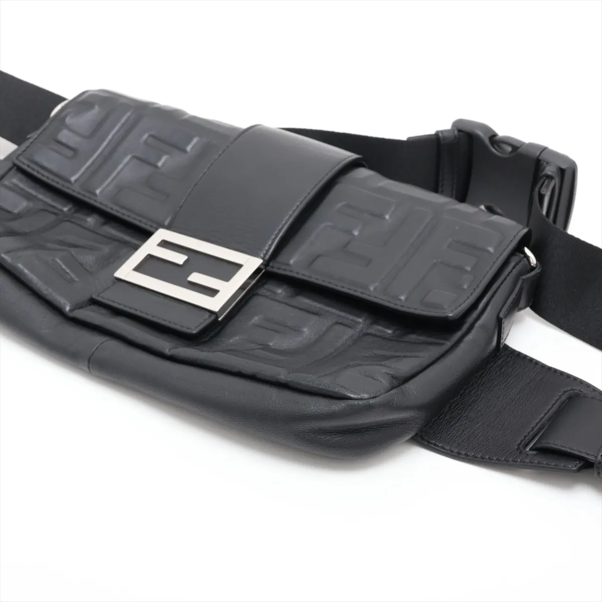 Zucca Mamma Bucket 7VA472 Leather Body Bag, Black — view 3