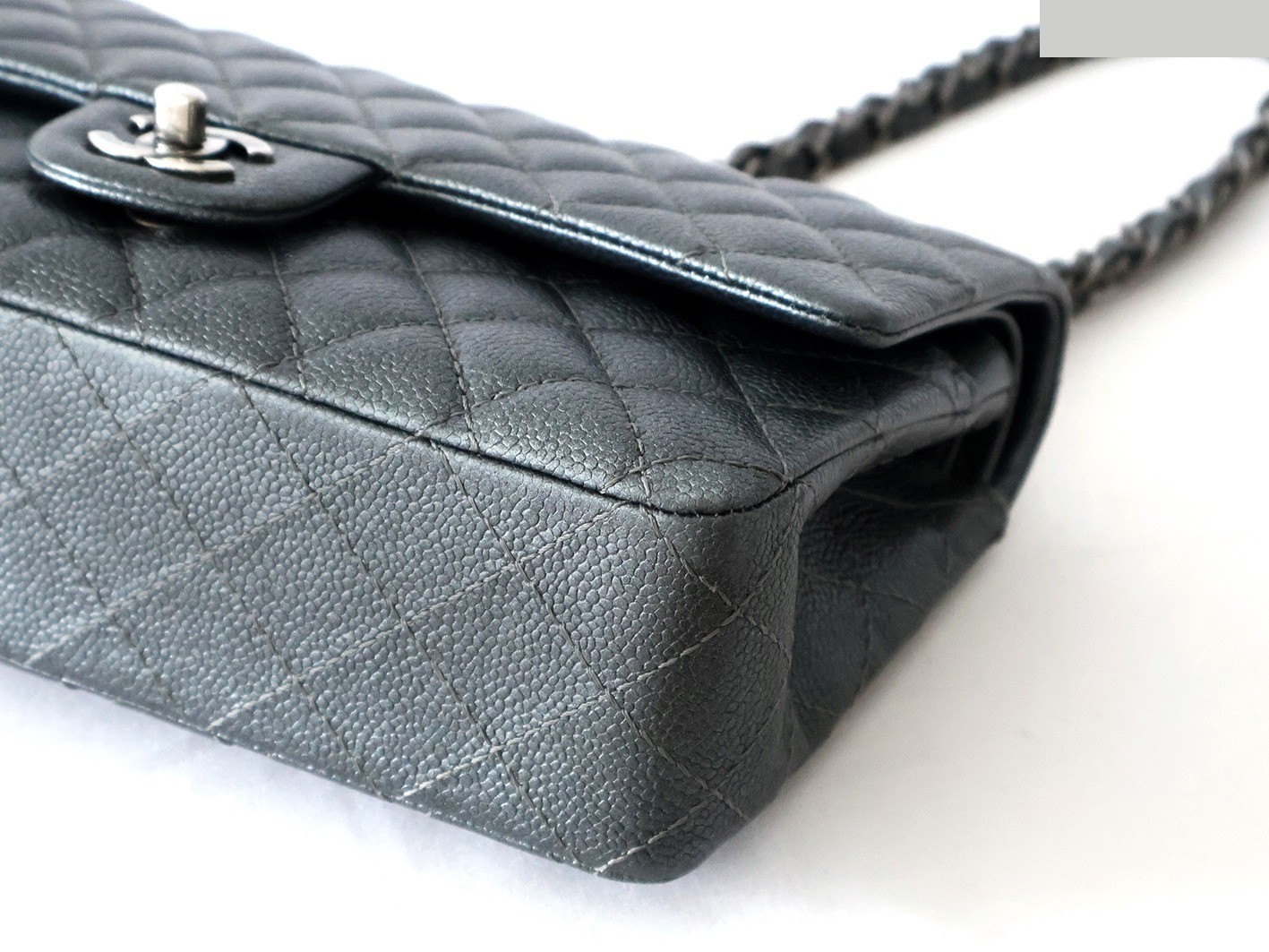 Caviar leather Matelassé 25, double flap, double chain, gray metallic. — view 4
