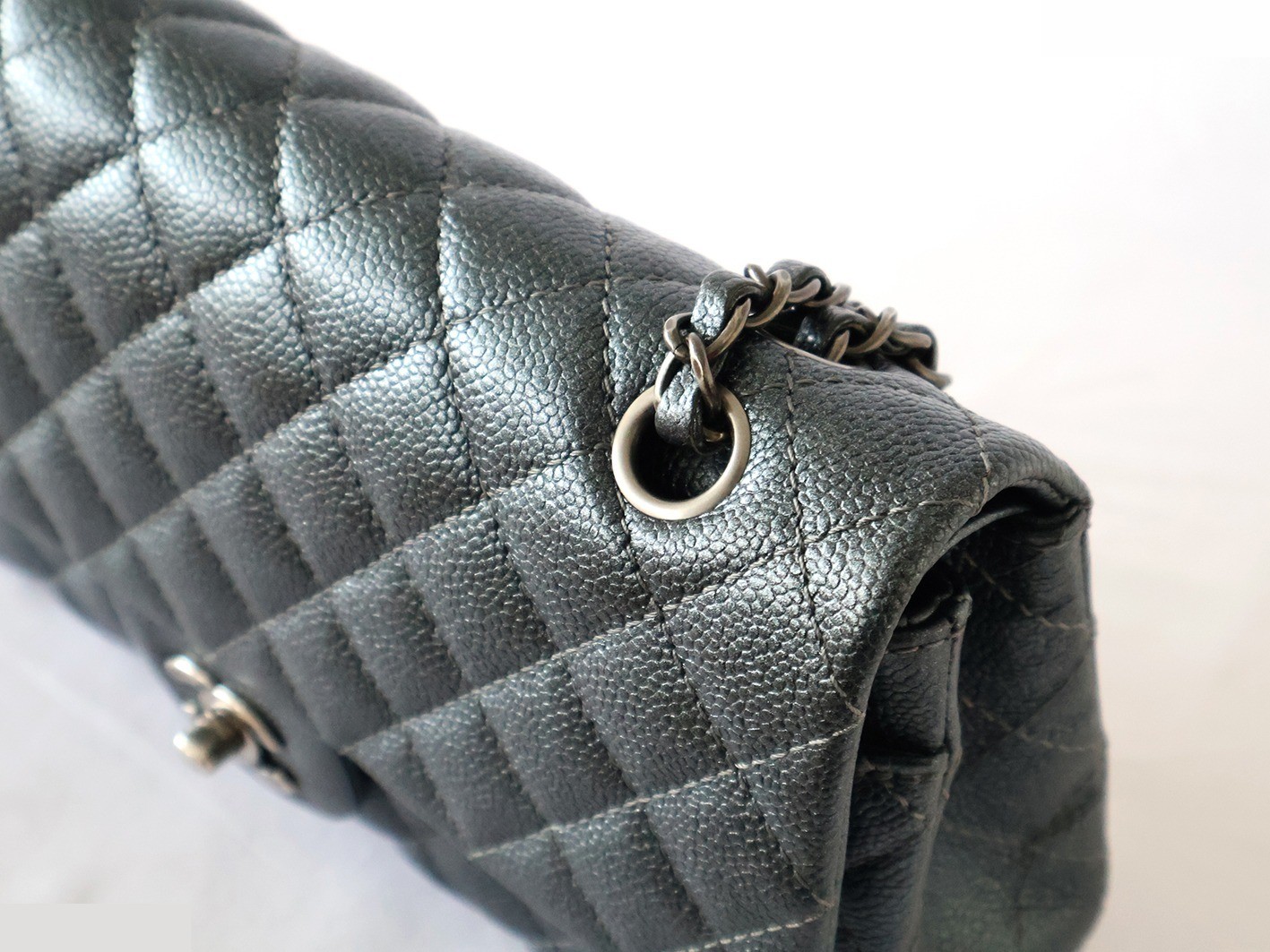 Caviar leather Matelassé 25, double flap, double chain, gray metallic. — view 8