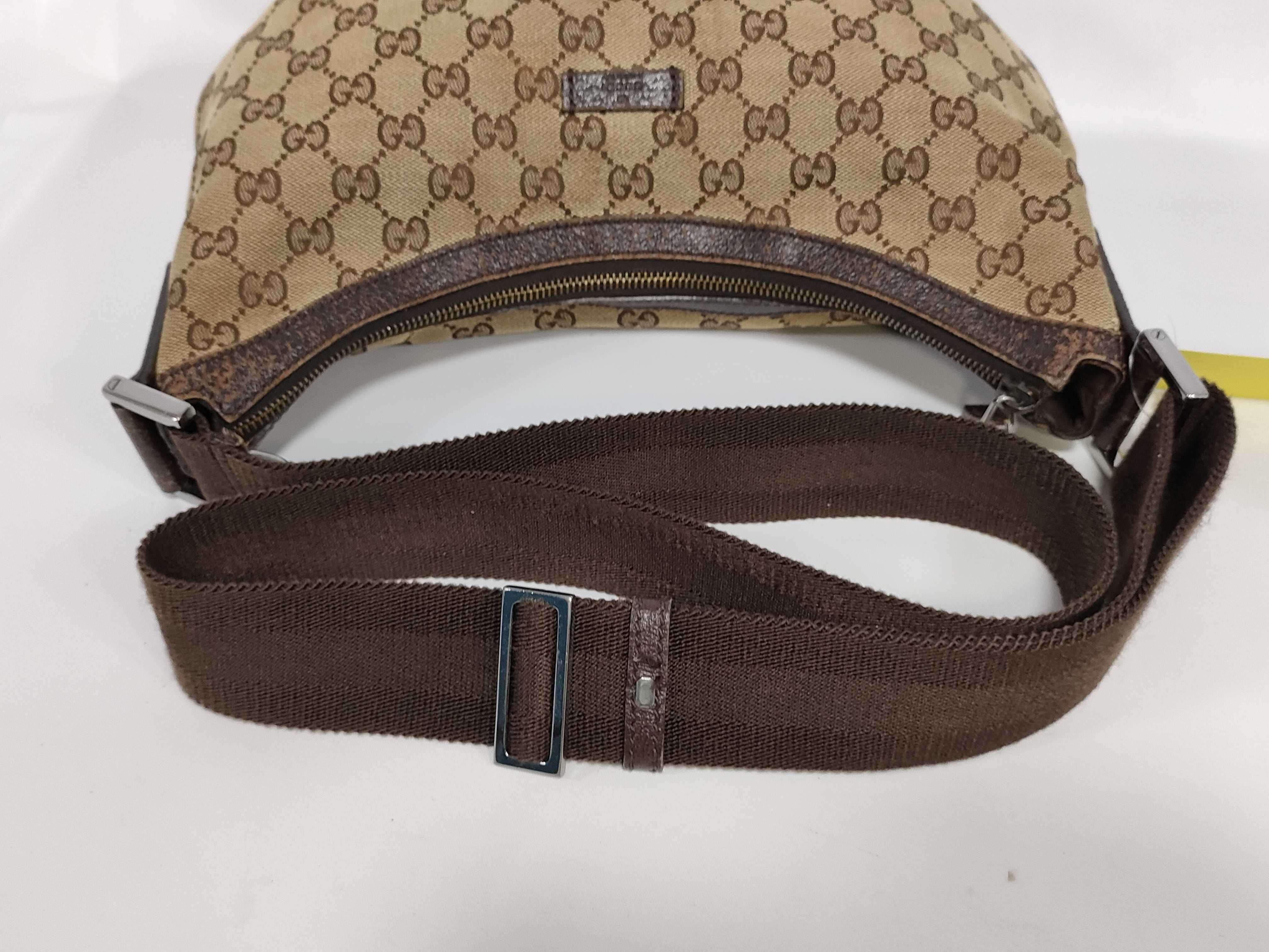 GG Canvas Shoulder Crossbody Bag — view 3