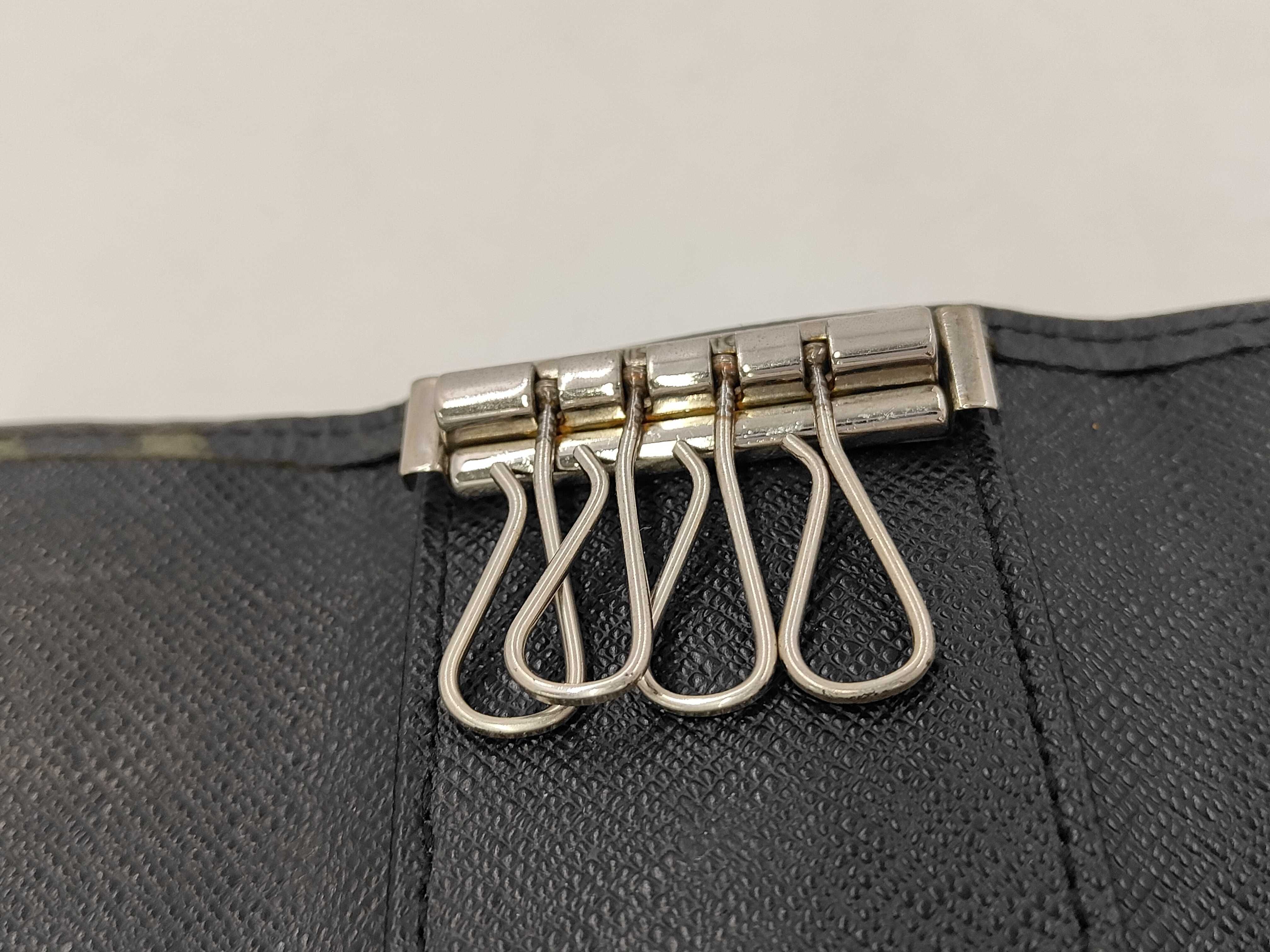 Taiga Multicles 4 Key Case — view 7