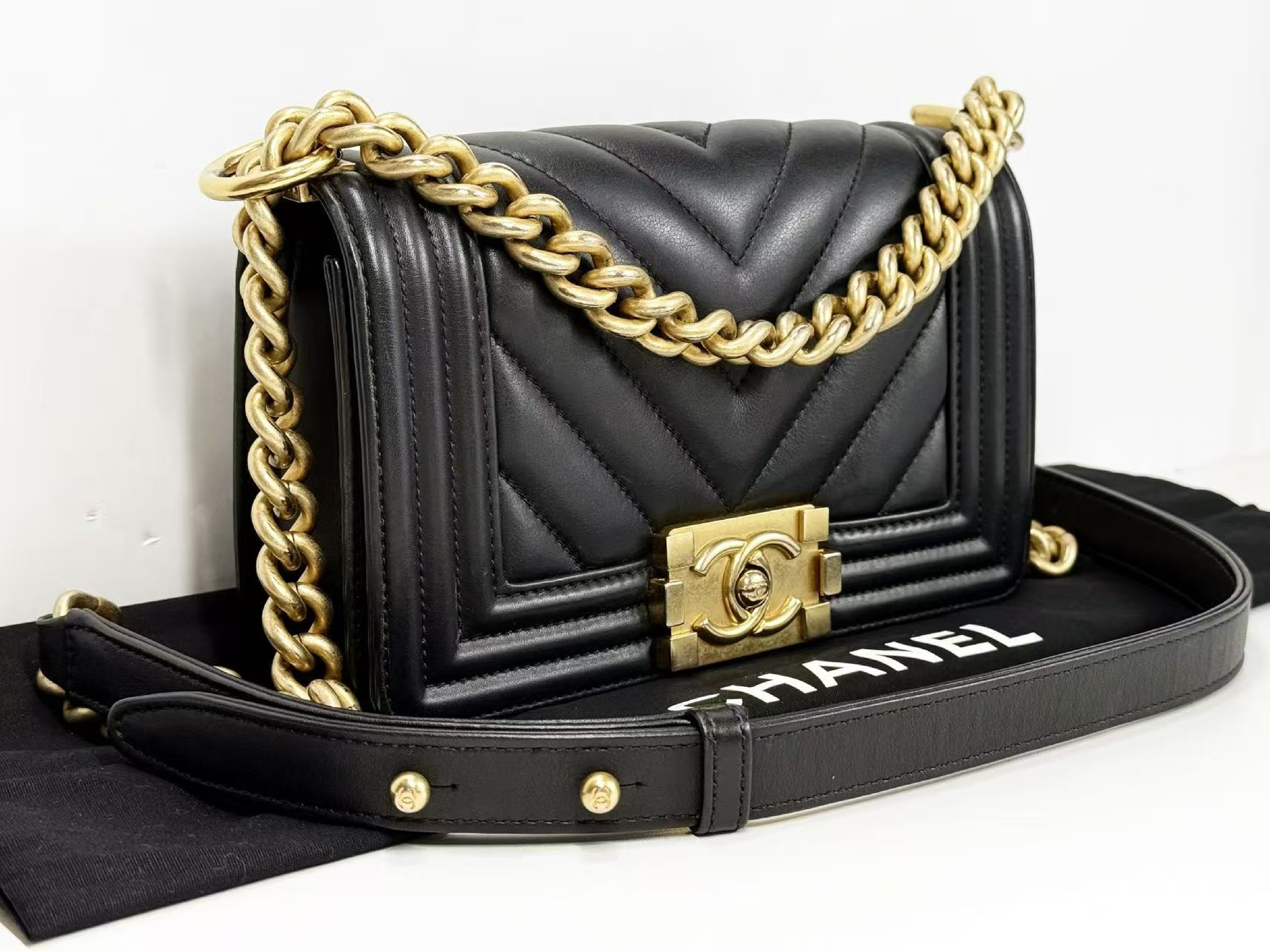Black Boy Chevron Shoulder Bag, Approx. W20cm, Serial Number , Vintage Gold Hardware, with Dust Bag and Sticker, Item Number 28769805, Excellent Condition (A-AB) — view 2