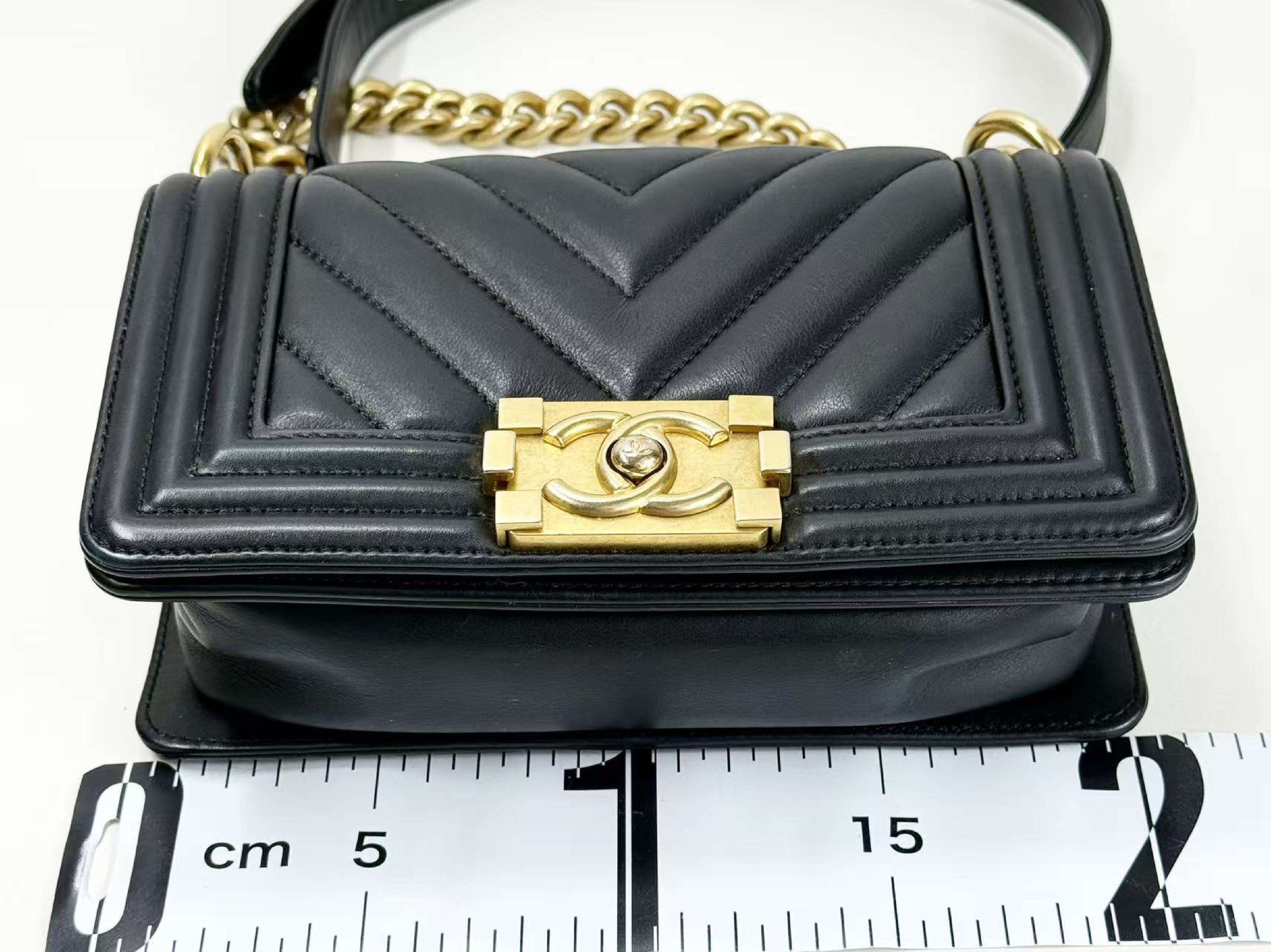 Black Boy Chevron Shoulder Bag, Approx. W20cm, Serial Number , Vintage Gold Hardware, with Dust Bag and Sticker, Item Number 28769805, Excellent Condition (A-AB) — view 4