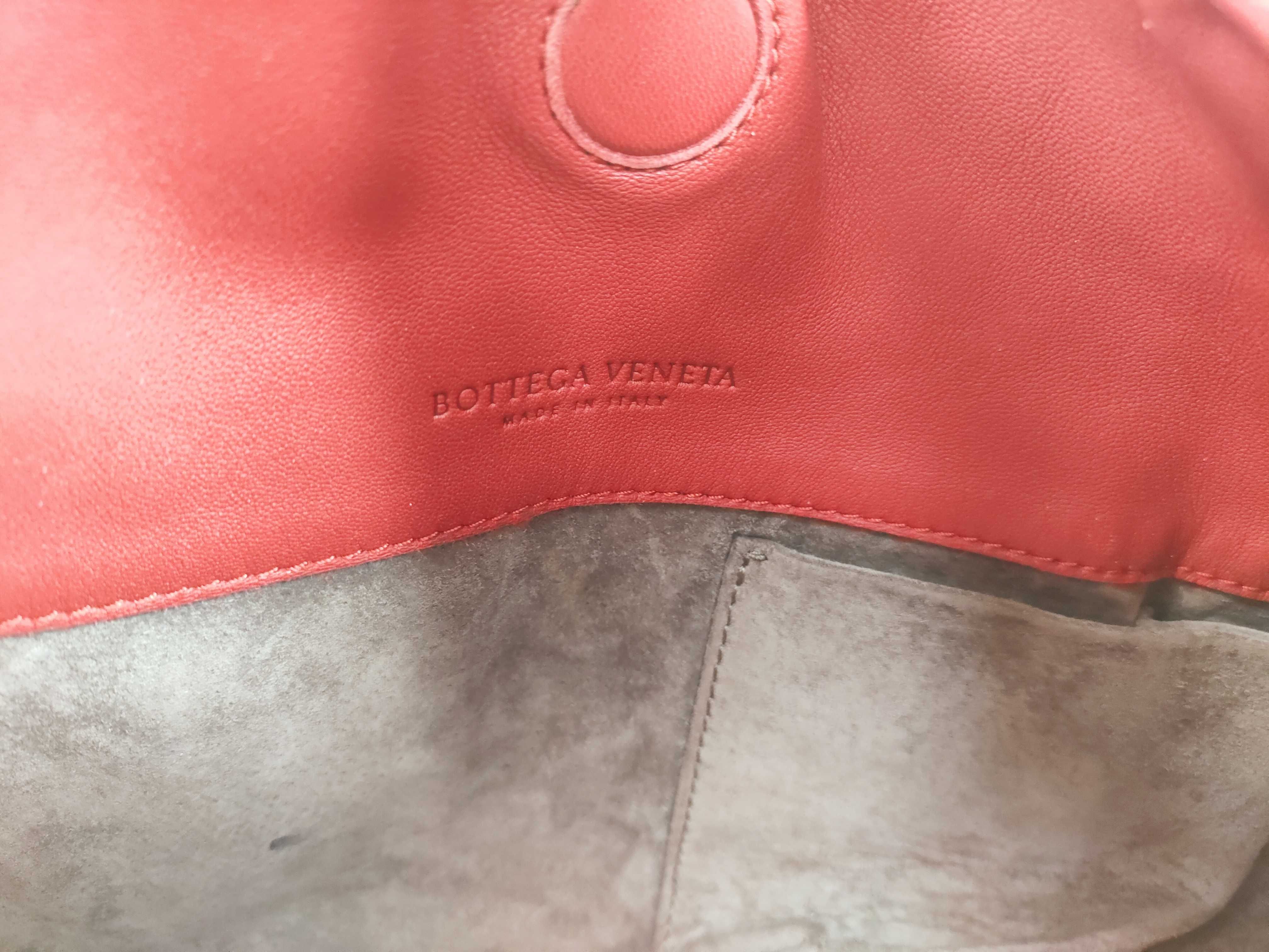 Intrecciato Bottega Veneta Intrecciato Hobo Shoulder Bag — view 10