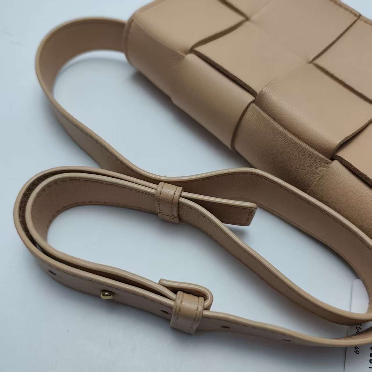 【*Shipped from: China*】BOTTEGA VENETA Cassette Lambskin Shoulder Bag — view 11
