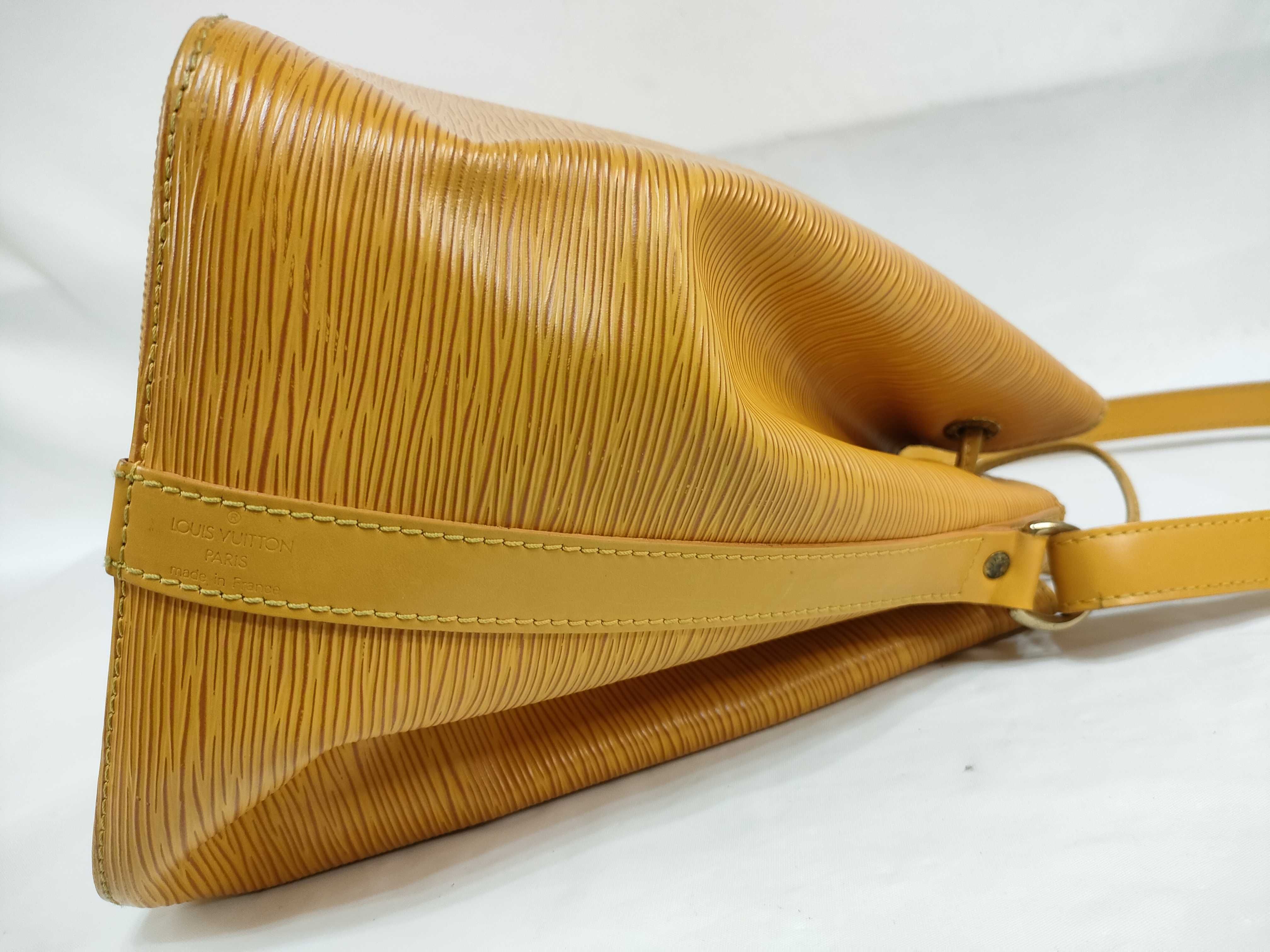 Epi Leather Petit Noé Yellow Shoulder Bag — view 8
