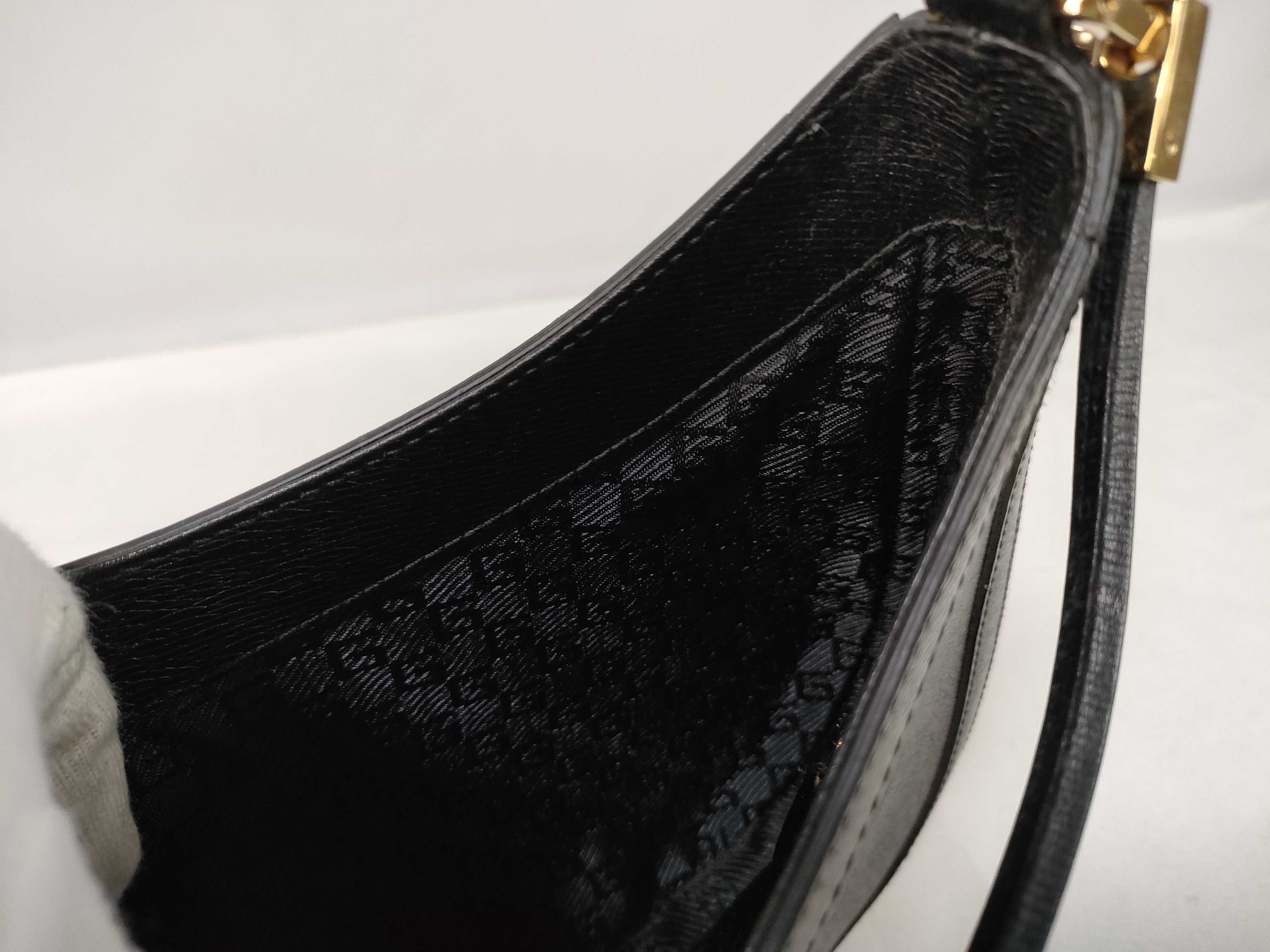 0014141 Gold Hardware One-Shoulder Bag — view 15