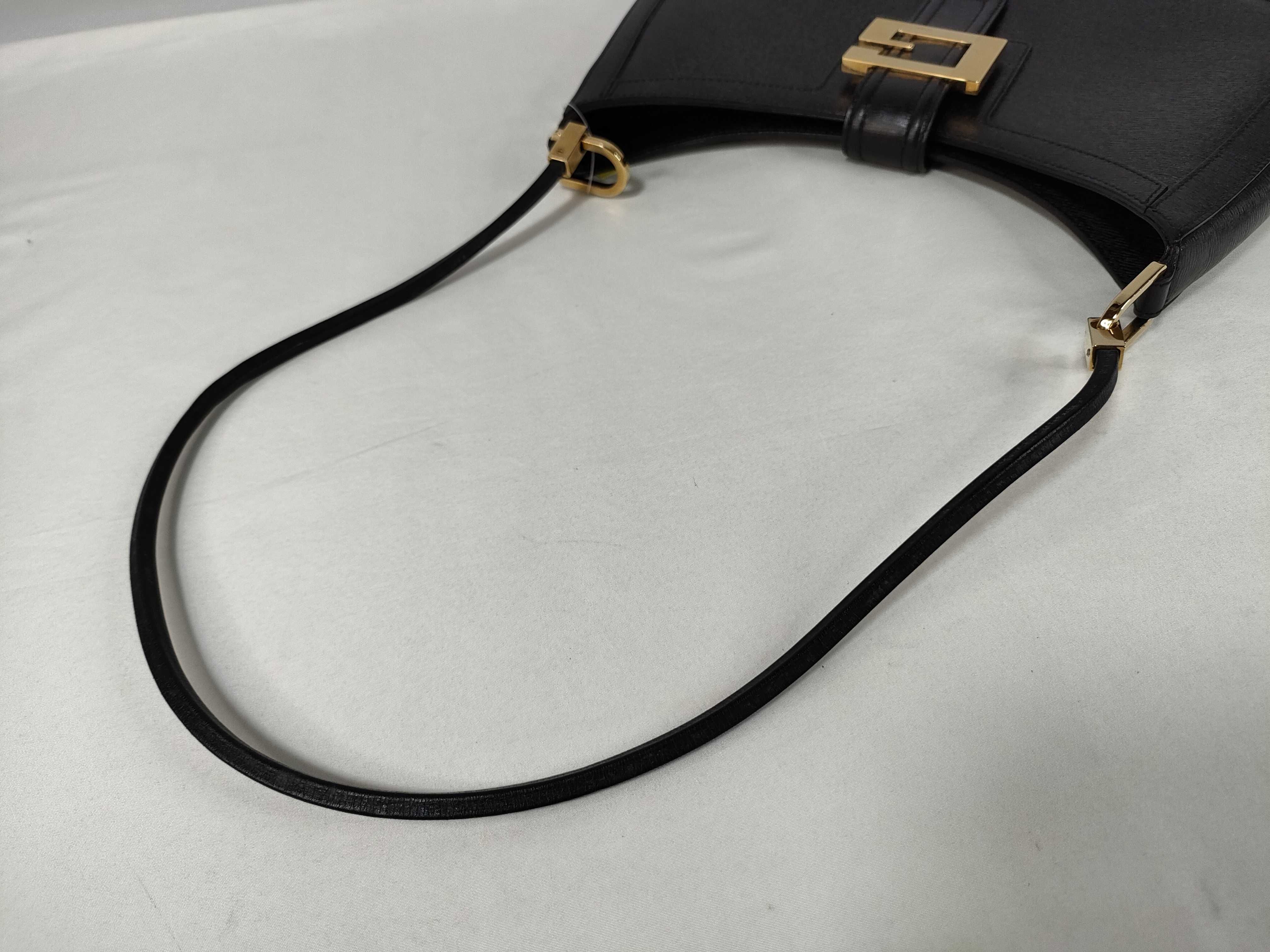 0014141 Gold Hardware One-Shoulder Bag — view 3