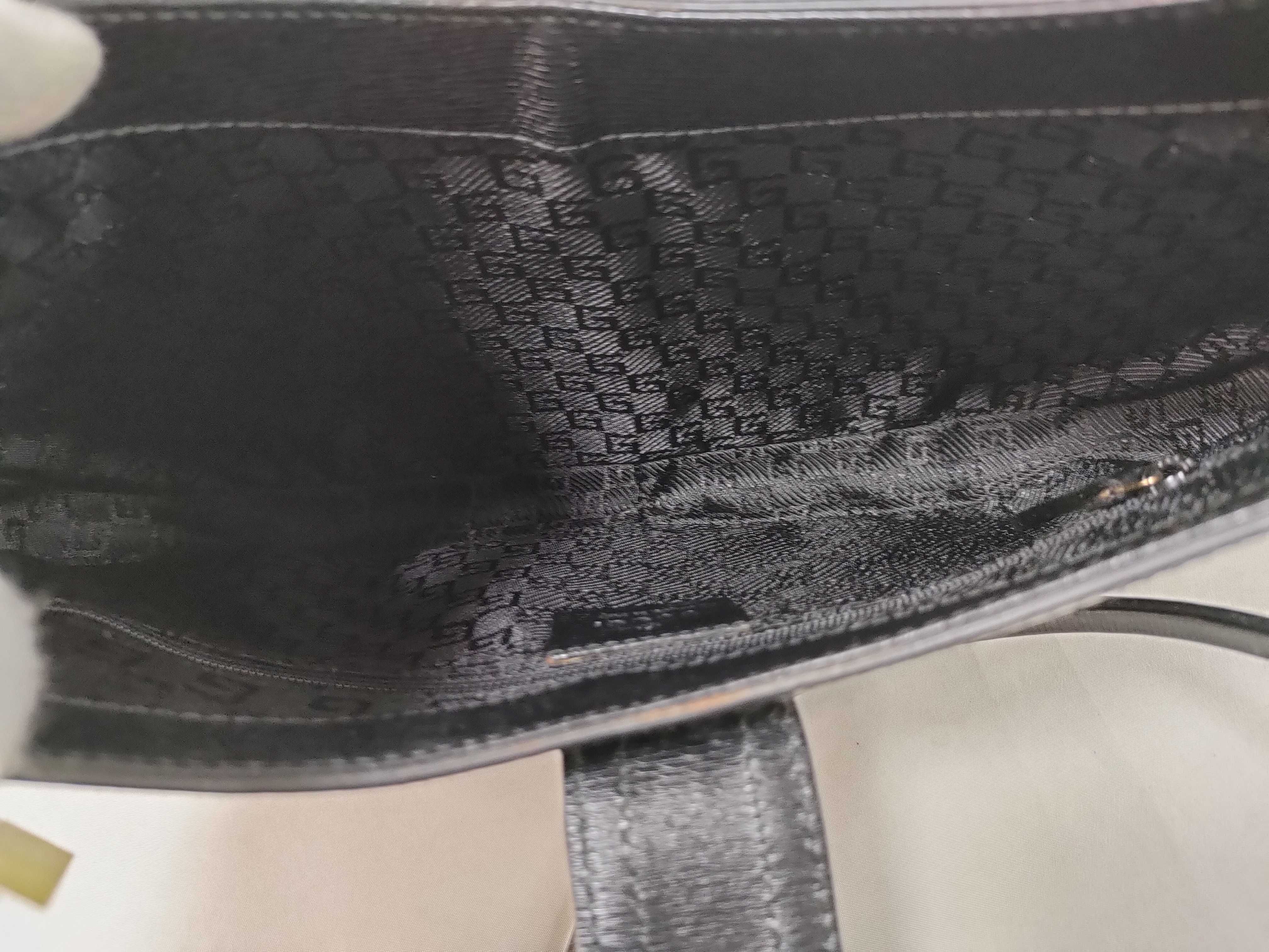 0014141 Gold Hardware One-Shoulder Bag — view 10
