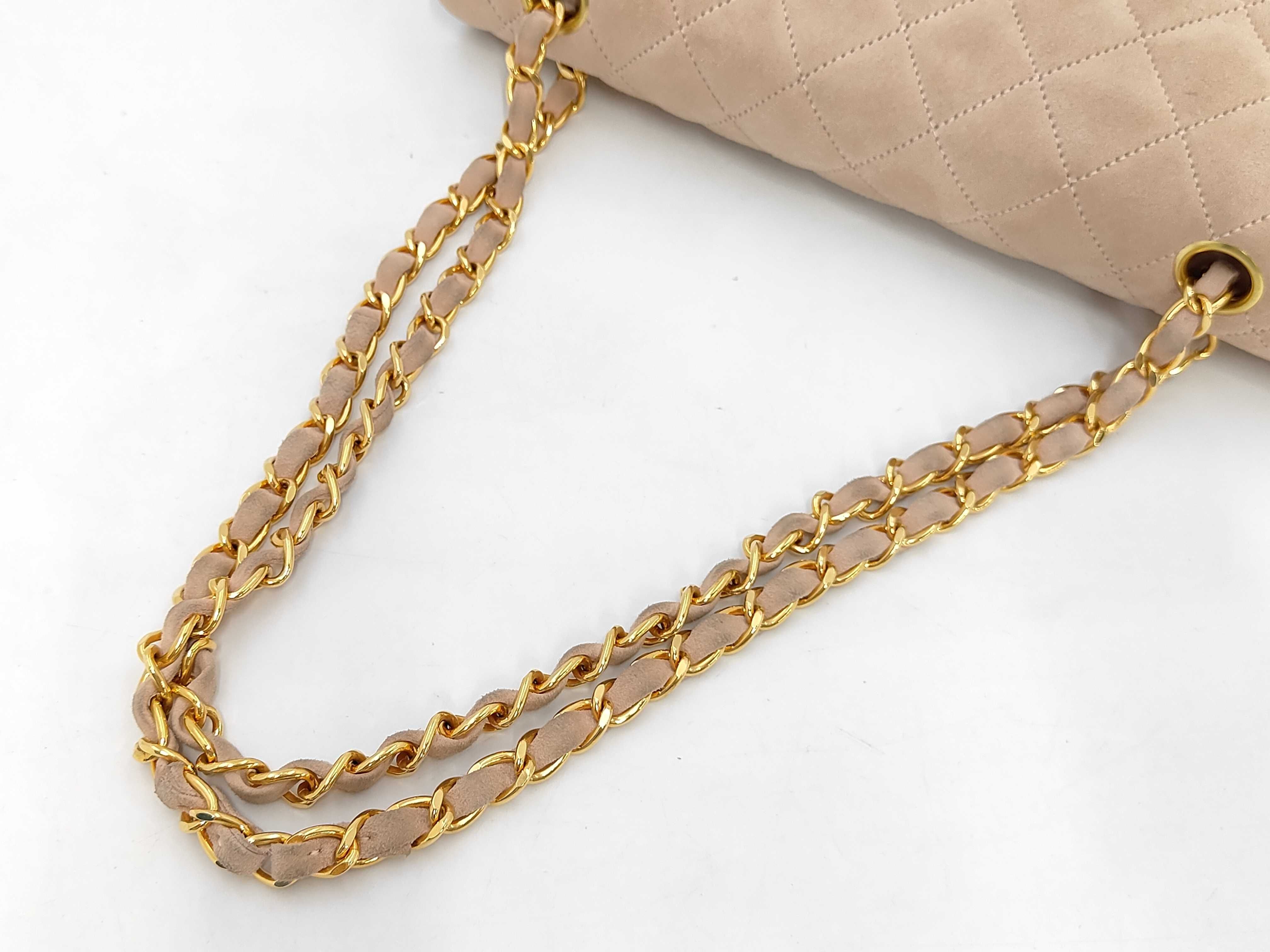 Matelassé 25 Suede Double Flap Double Chain Shoulder Bag (with seal, serial number 2) — view 4
