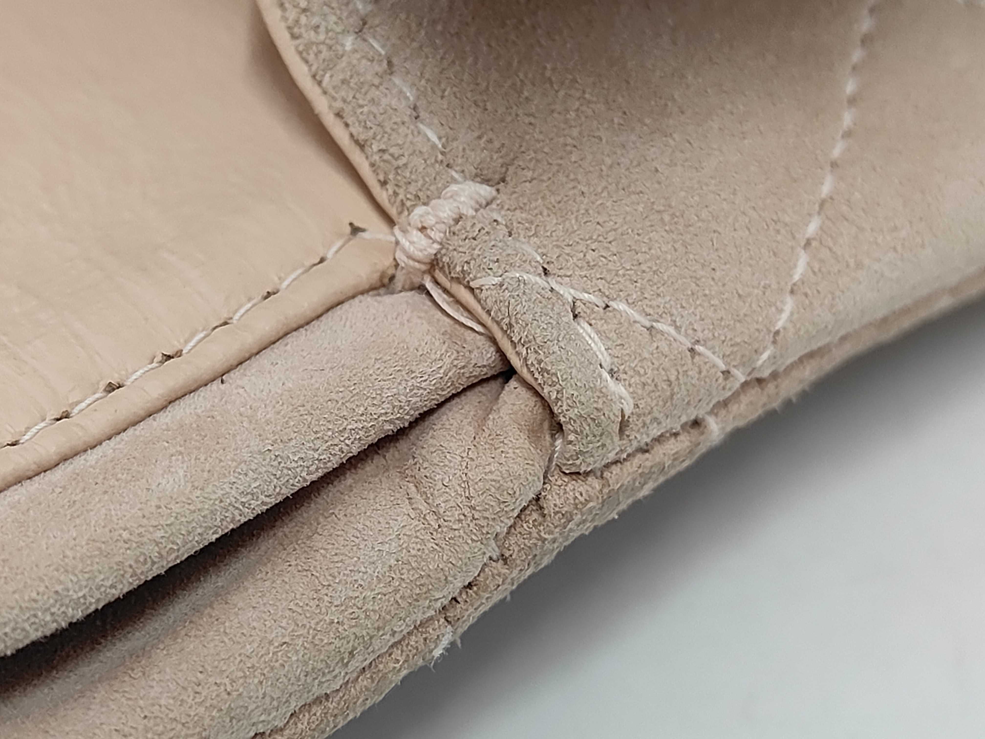 Matelassé 25 Suede Double Flap Double Chain Shoulder Bag (with seal, serial number 2) — view 8