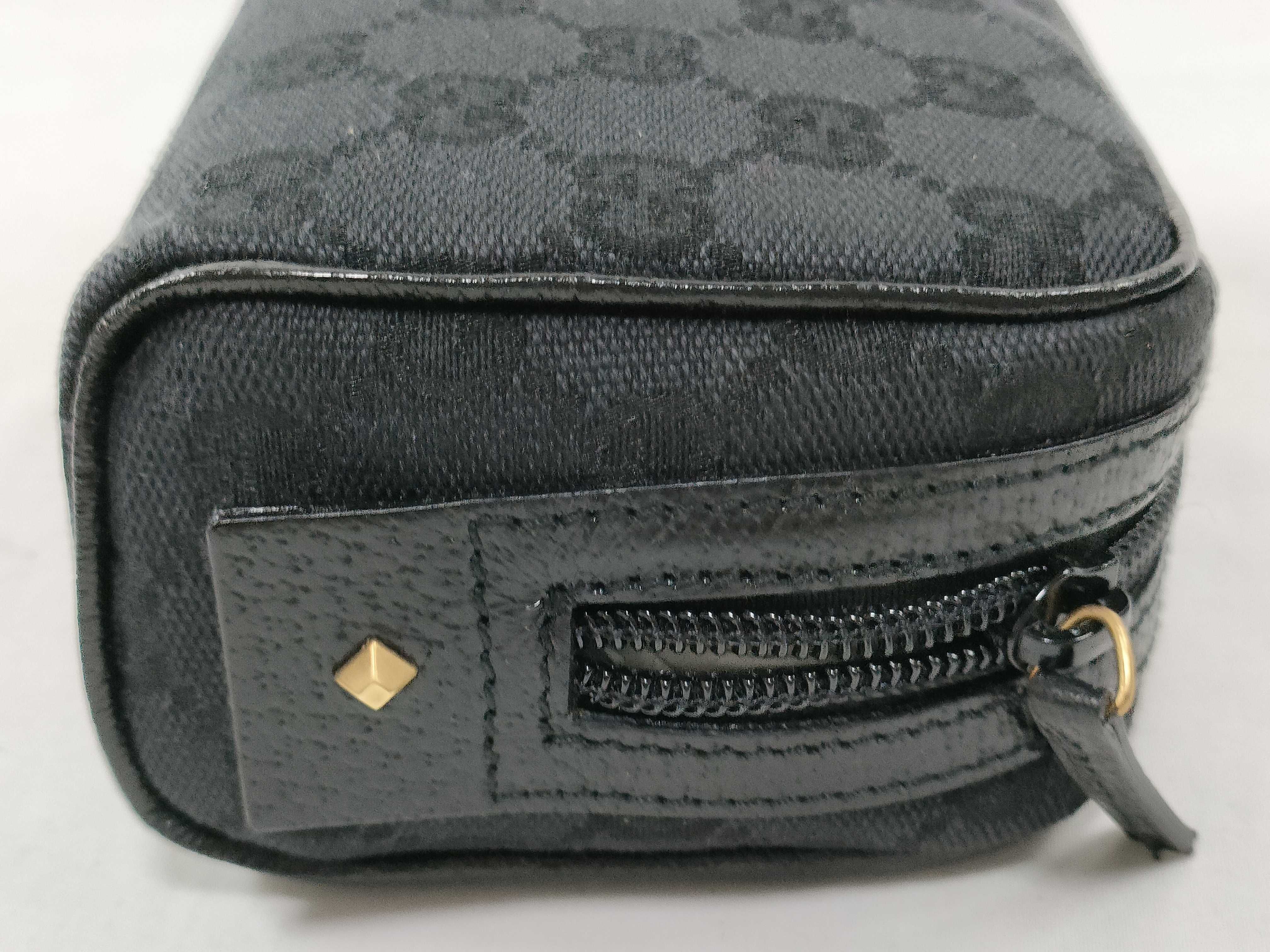 GG Canvas Pouch — view 9