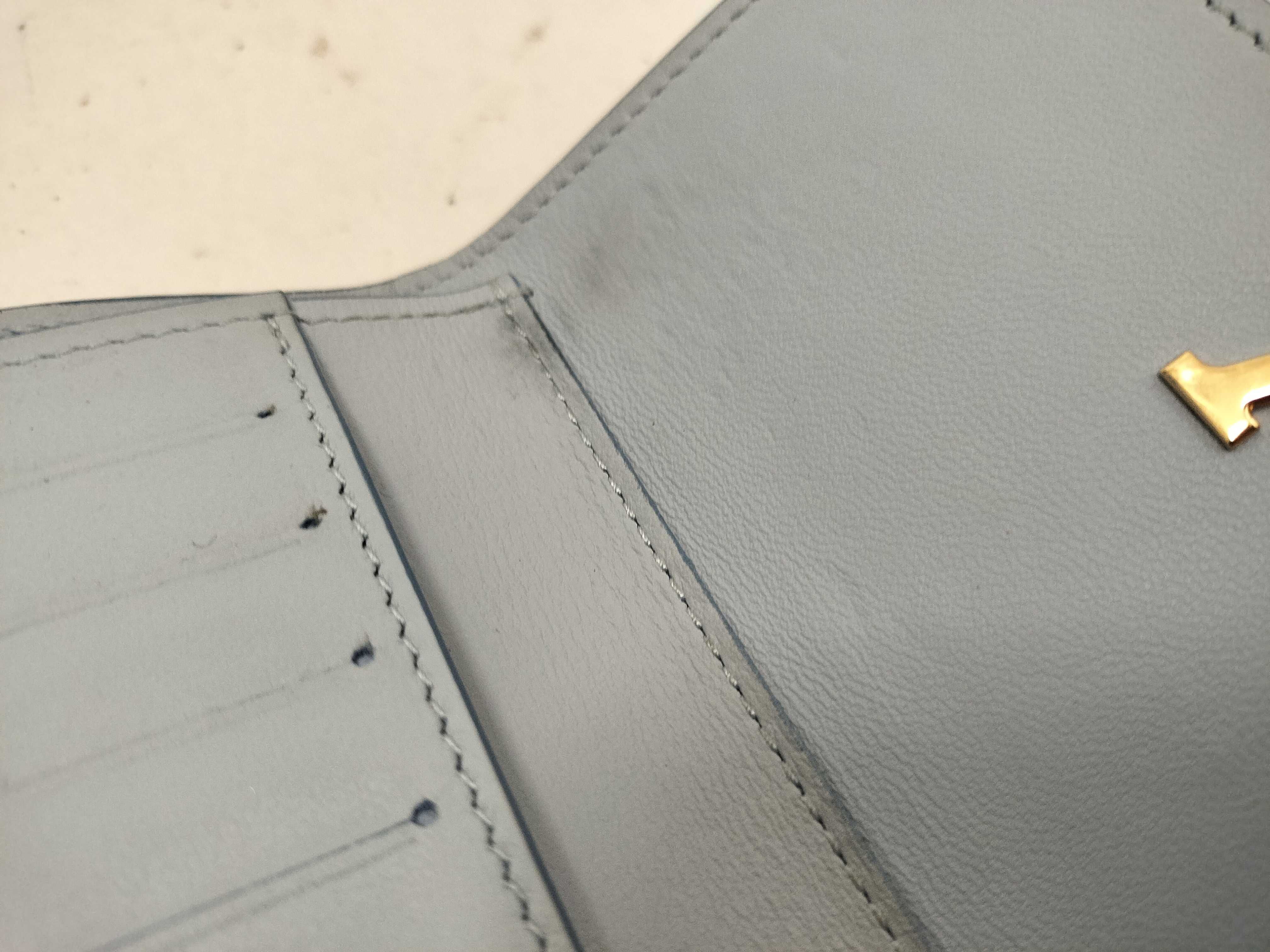 Portefeuille Capucines Taurillon Blue Wallet — view 15