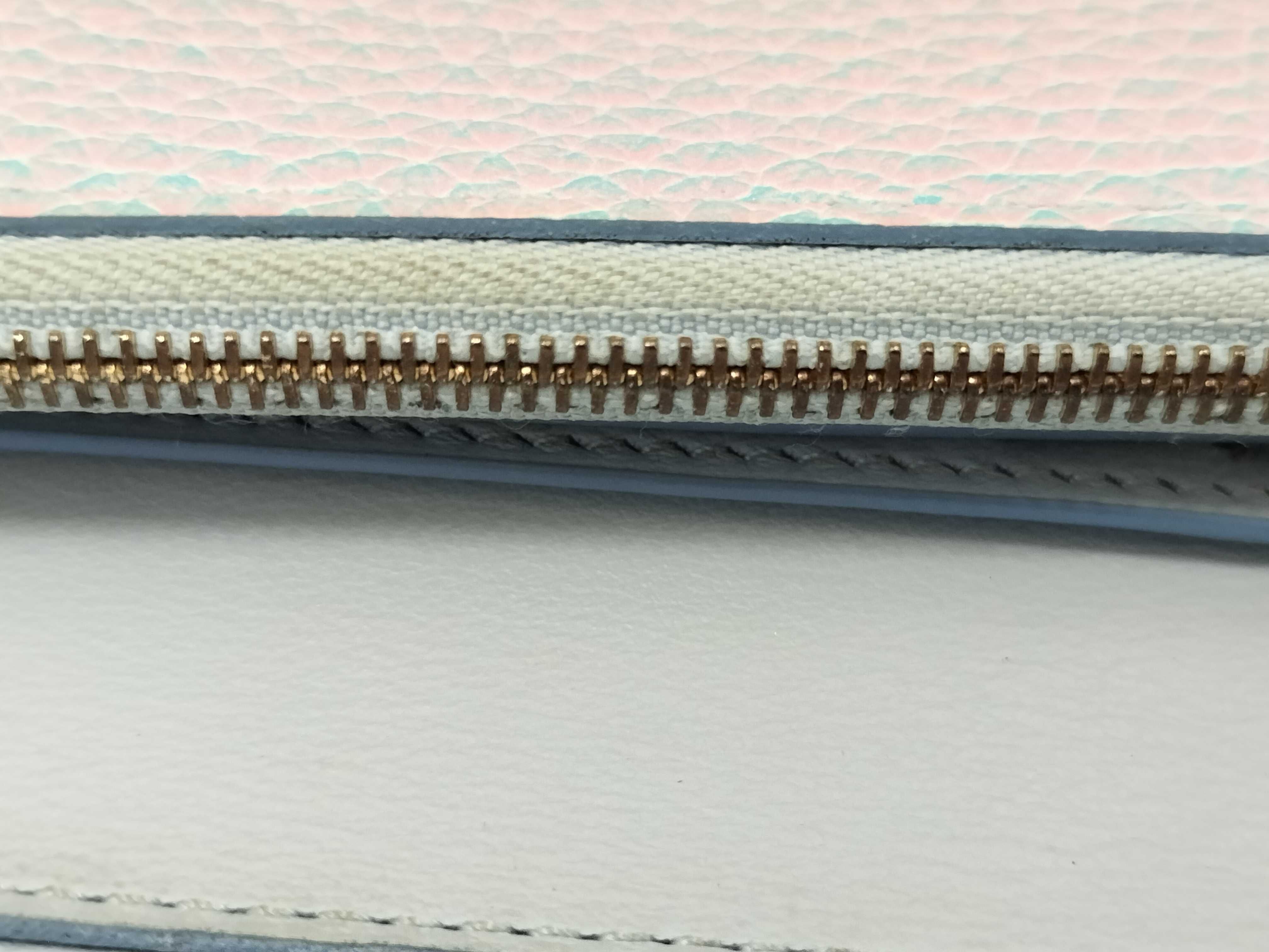 Portefeuille Capucines Taurillon Blue Wallet — view 8