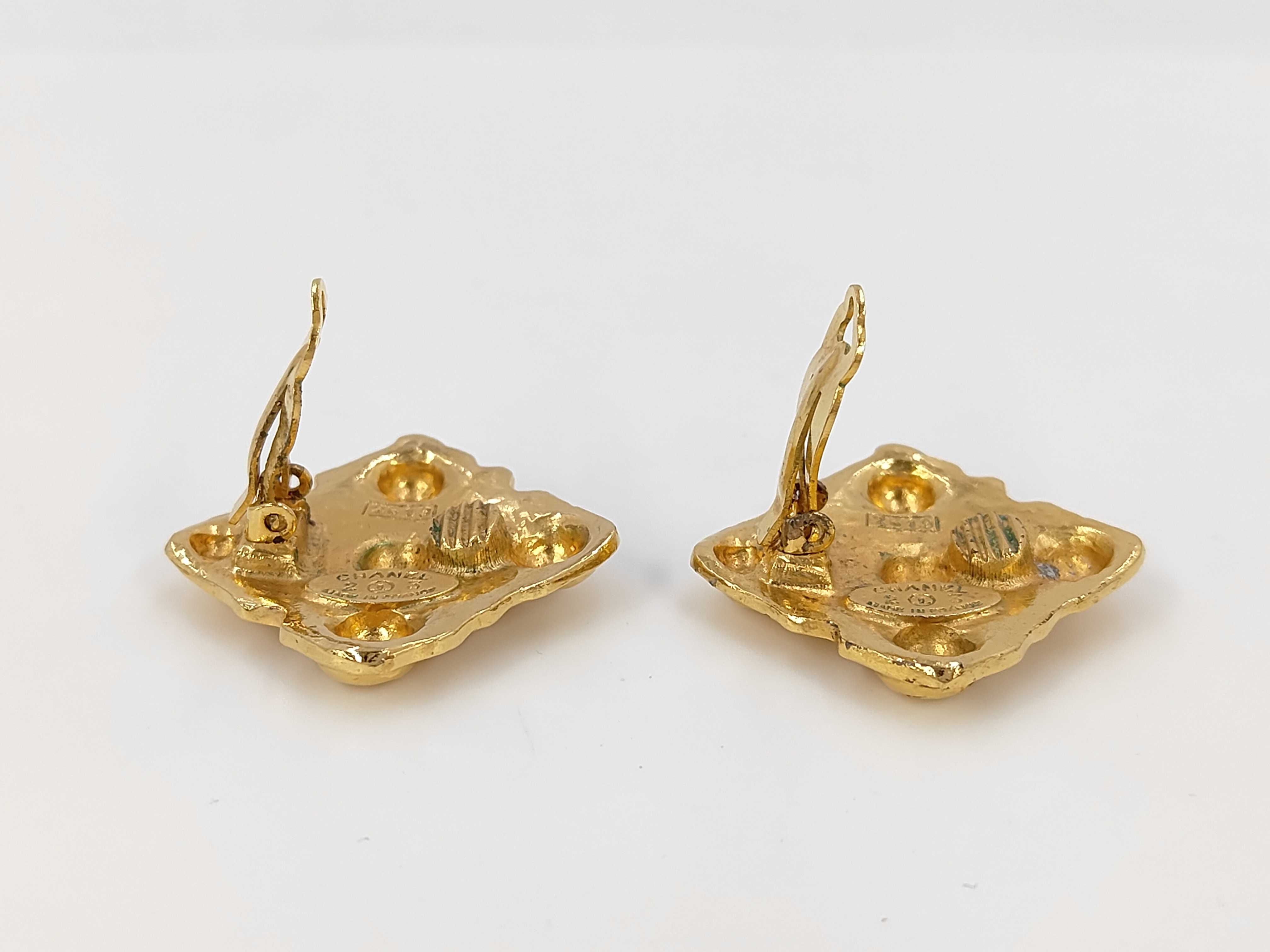 earrings — view 3