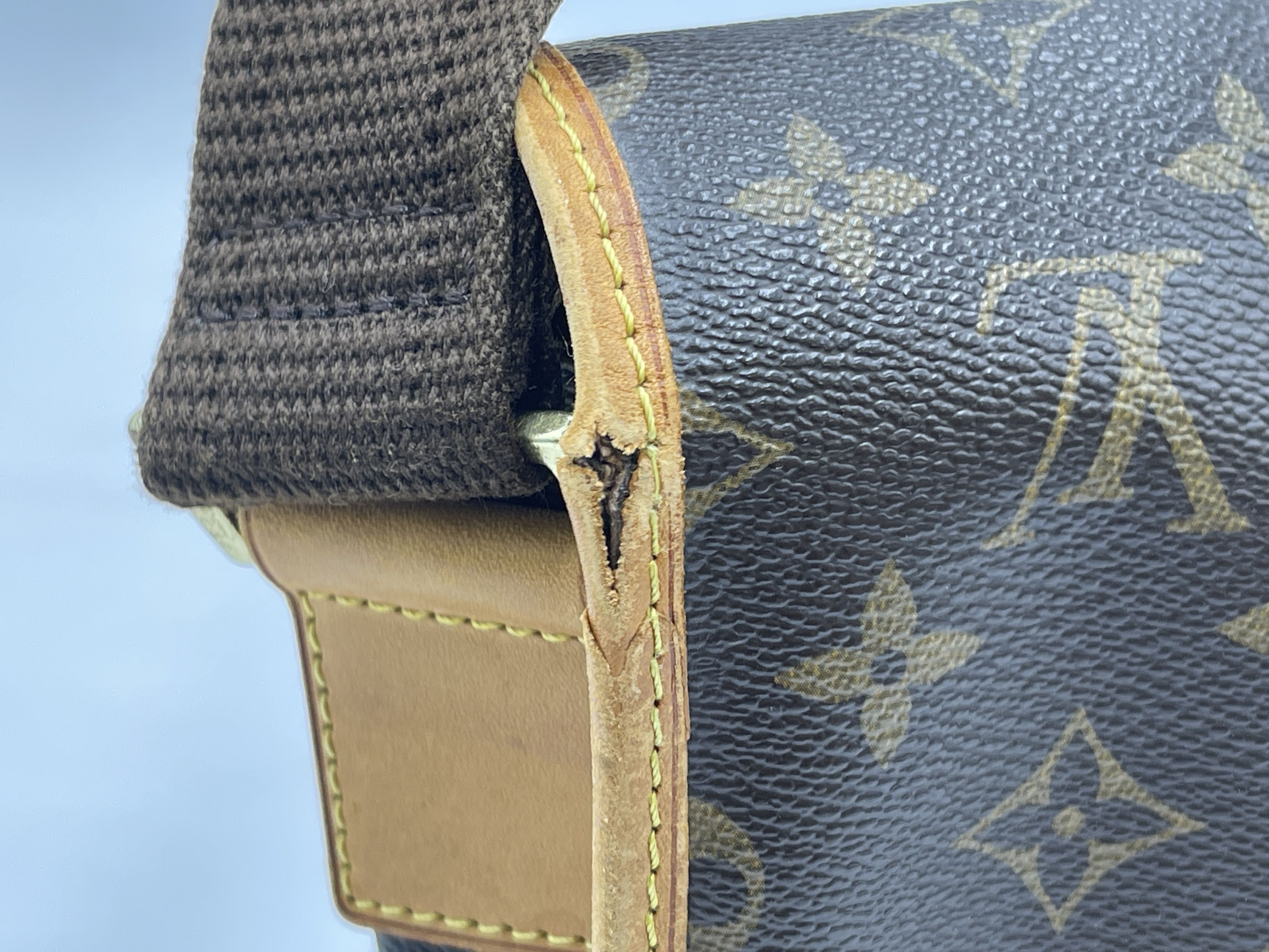Monogram Messenger Bosphore PM M40106 MI1007 Shoulder Bag — view 5