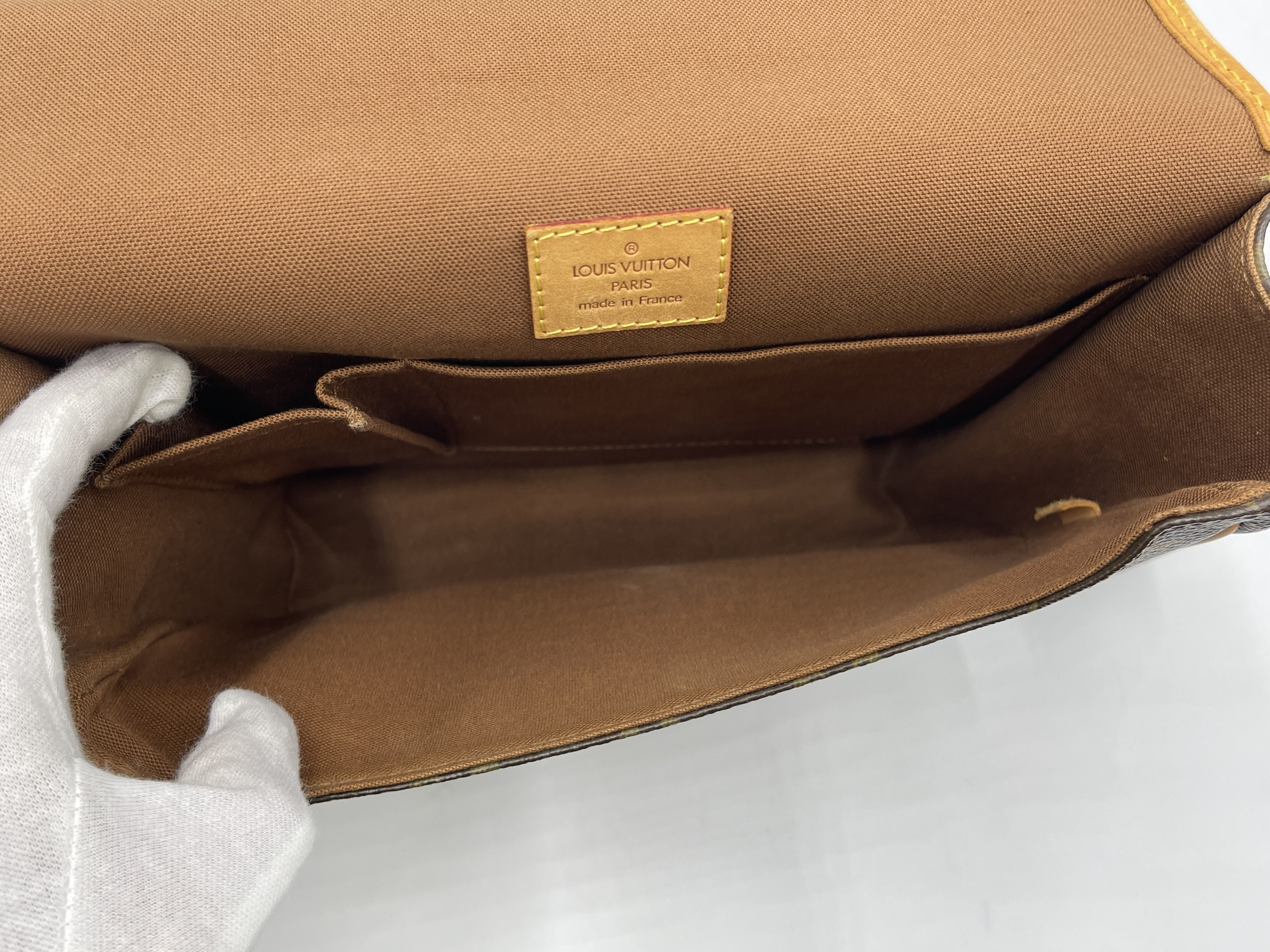 Monogram Messenger Bosphore PM M40106 MI1007 Shoulder Bag — view 9